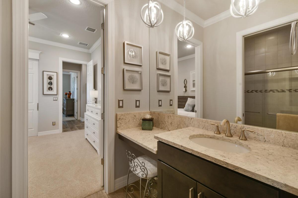 749 SW Sea Green Street