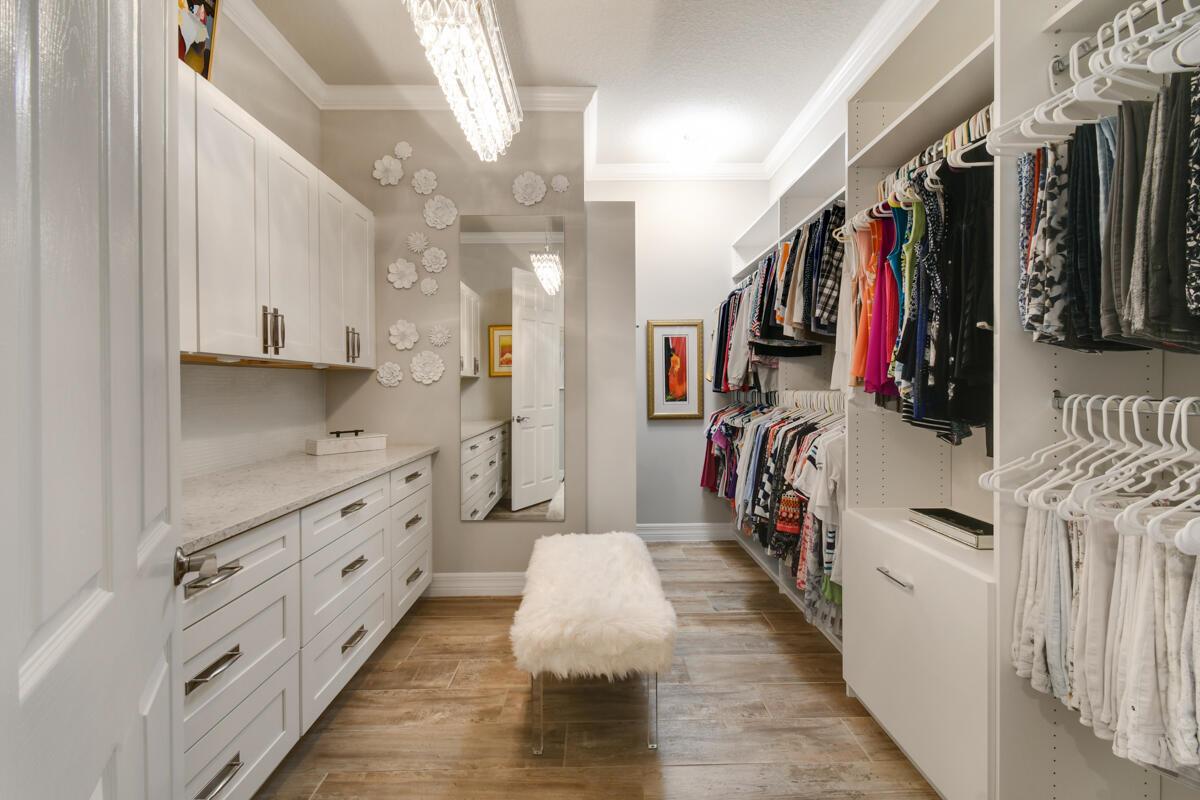 749 SW Sea Green Street