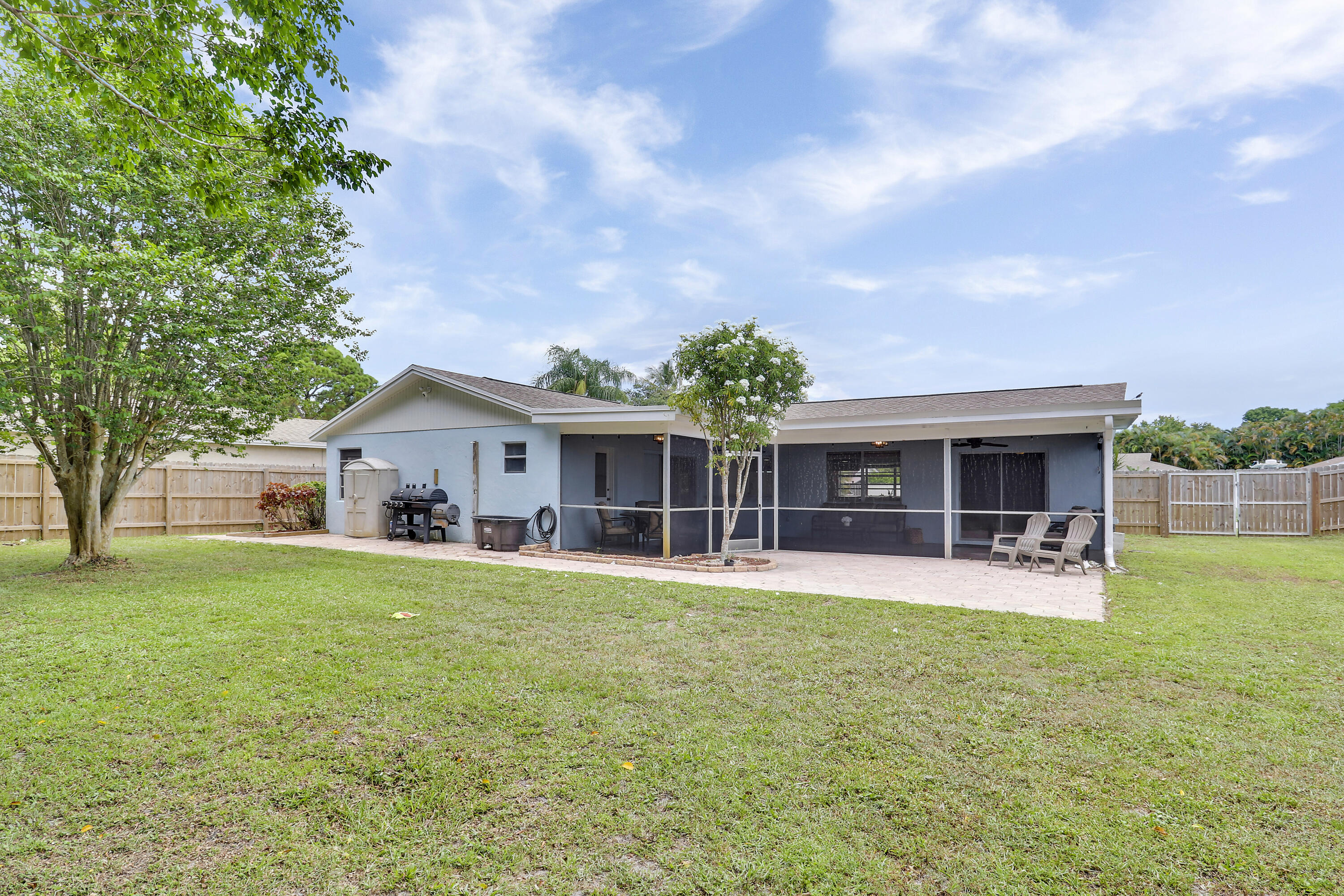 612 Oak Ter Terrace