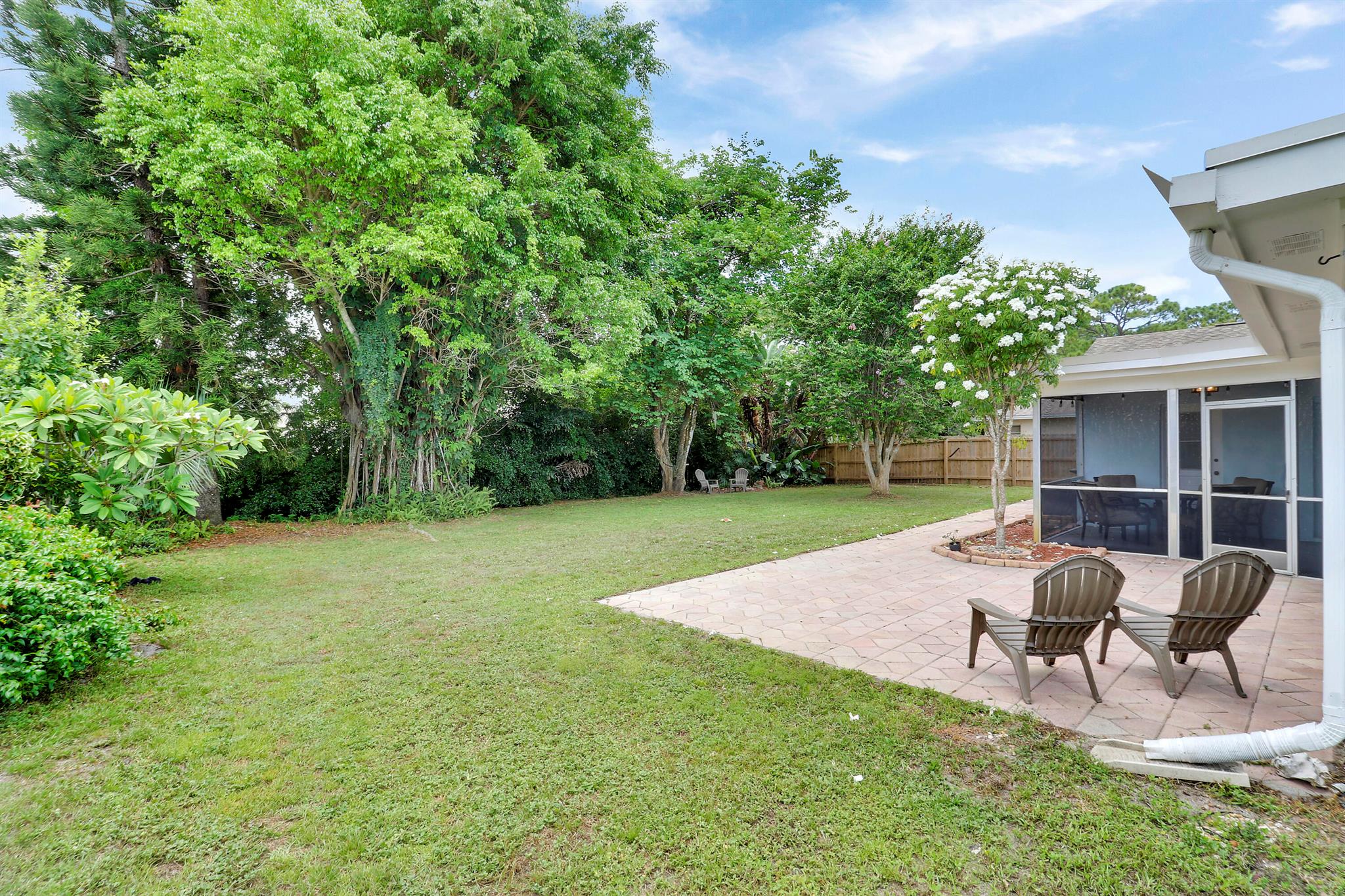 612 Oak Ter Terrace