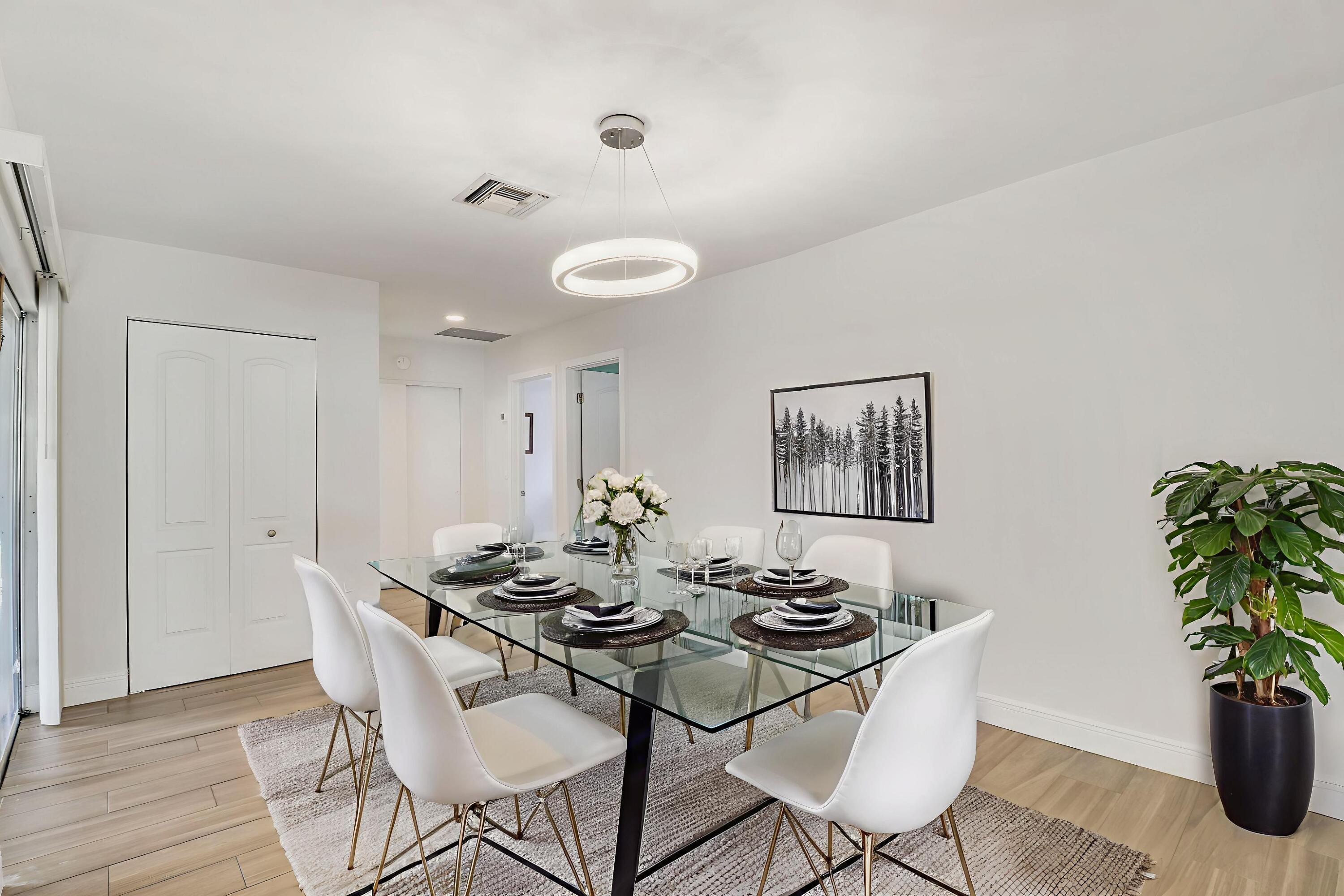 612 Oak Ter Terrace