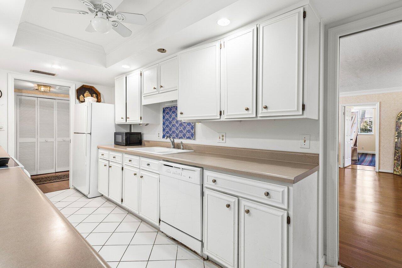2000 S Ocean Boulevard 108