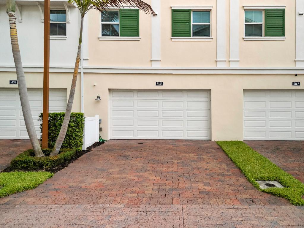 5143 Beckman Ter Terrace