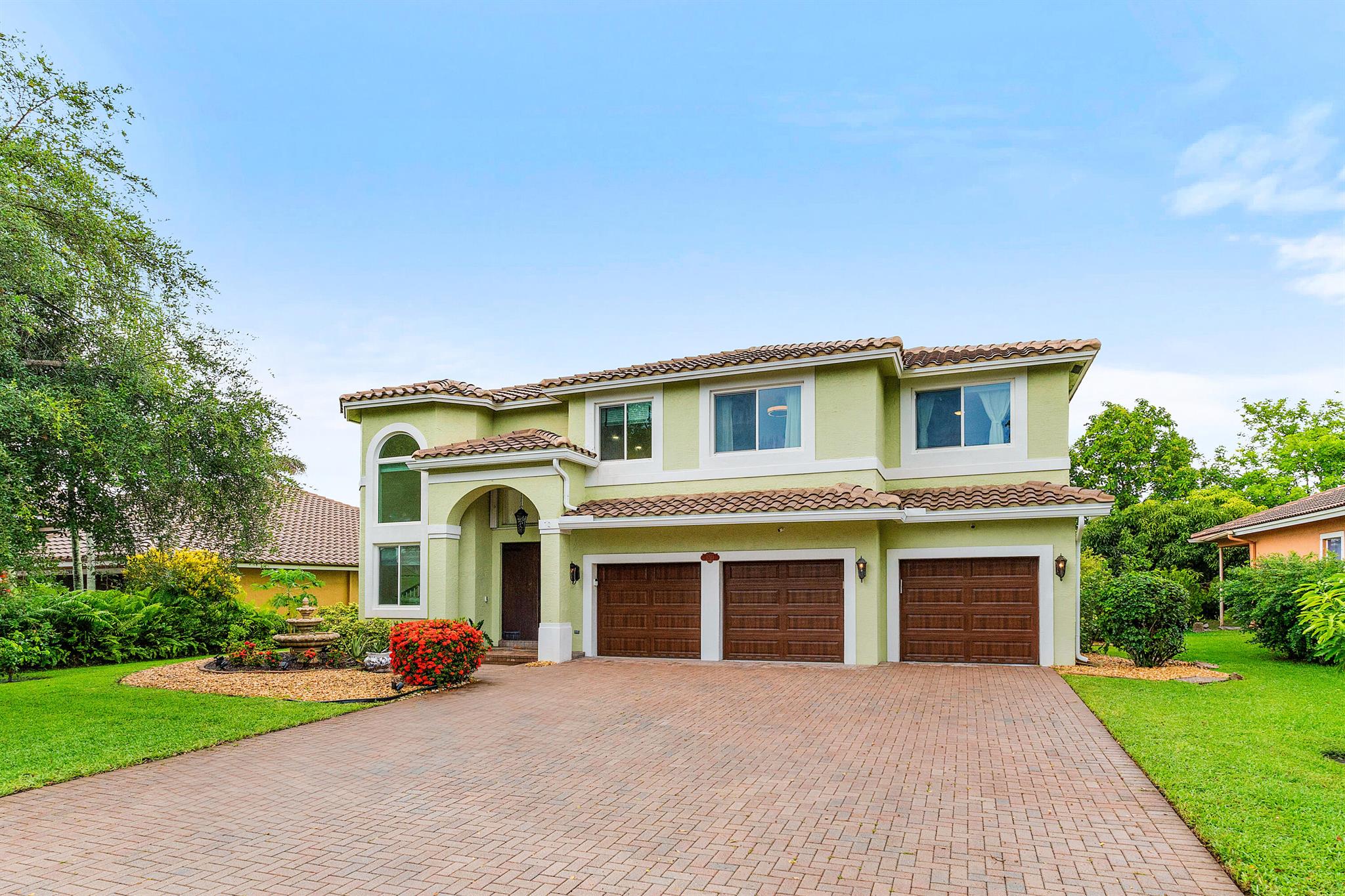 5783 NW 48th Court