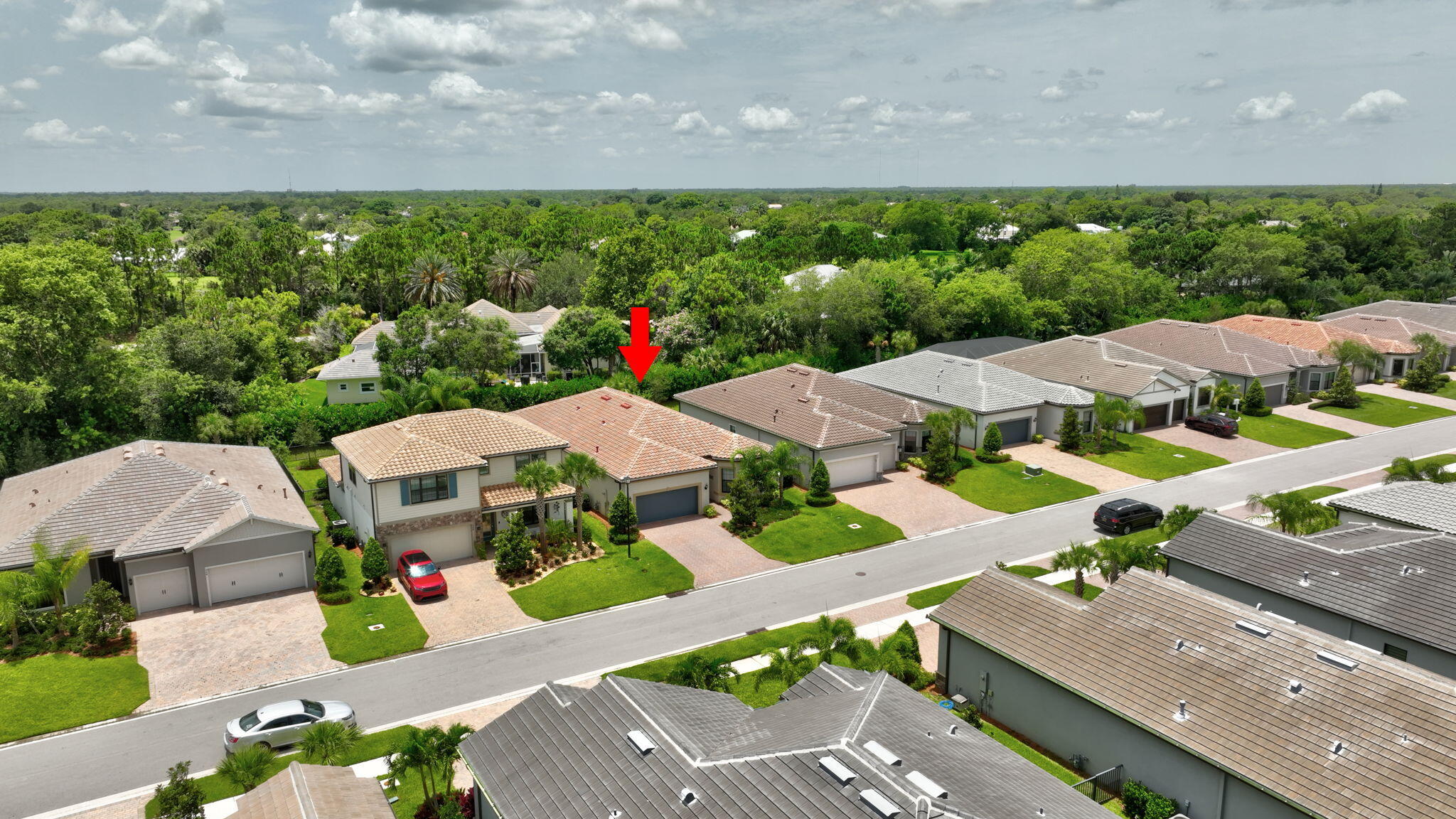 572 SE Villandry Way