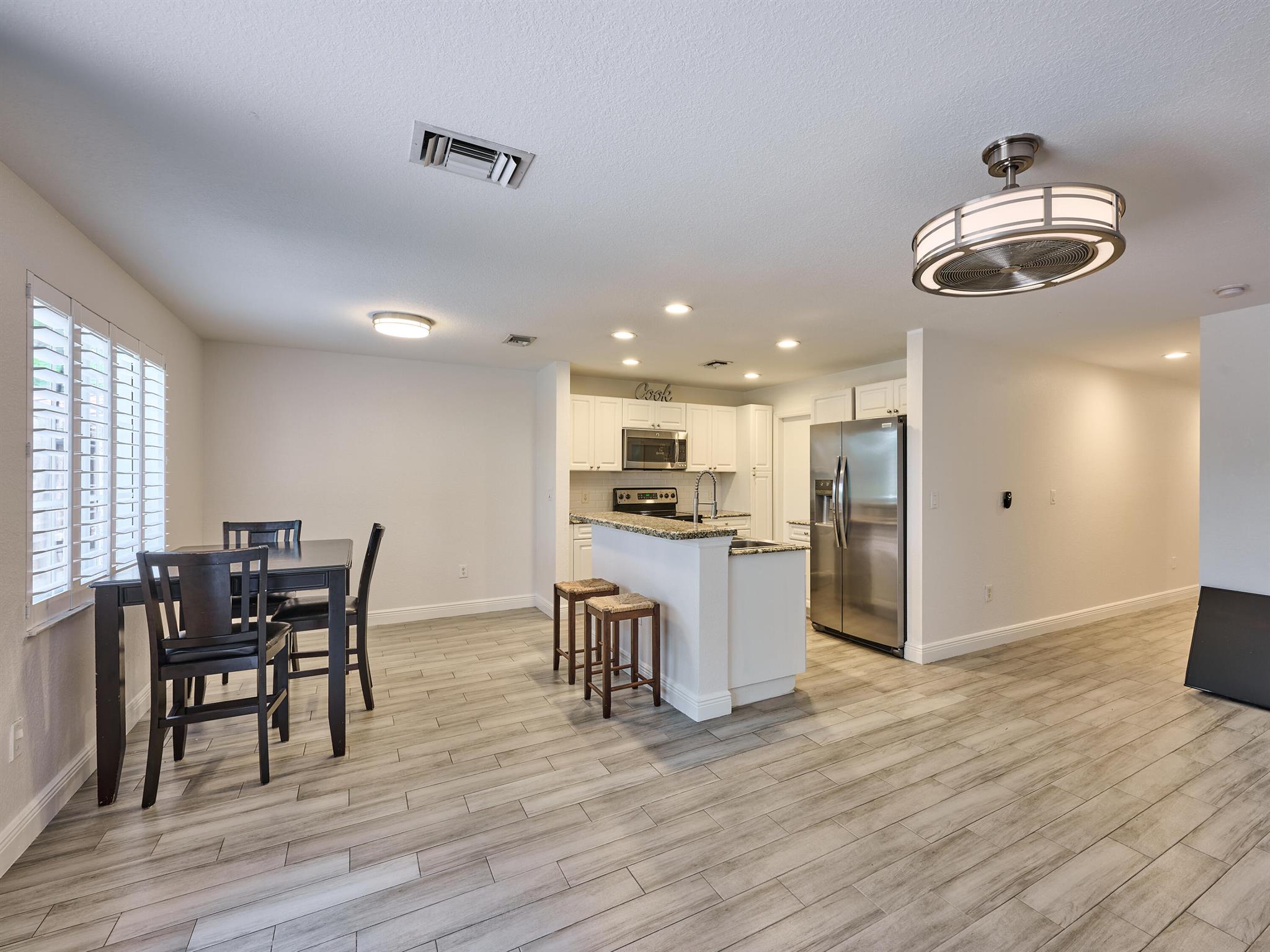 6725 Old Farm Trail
