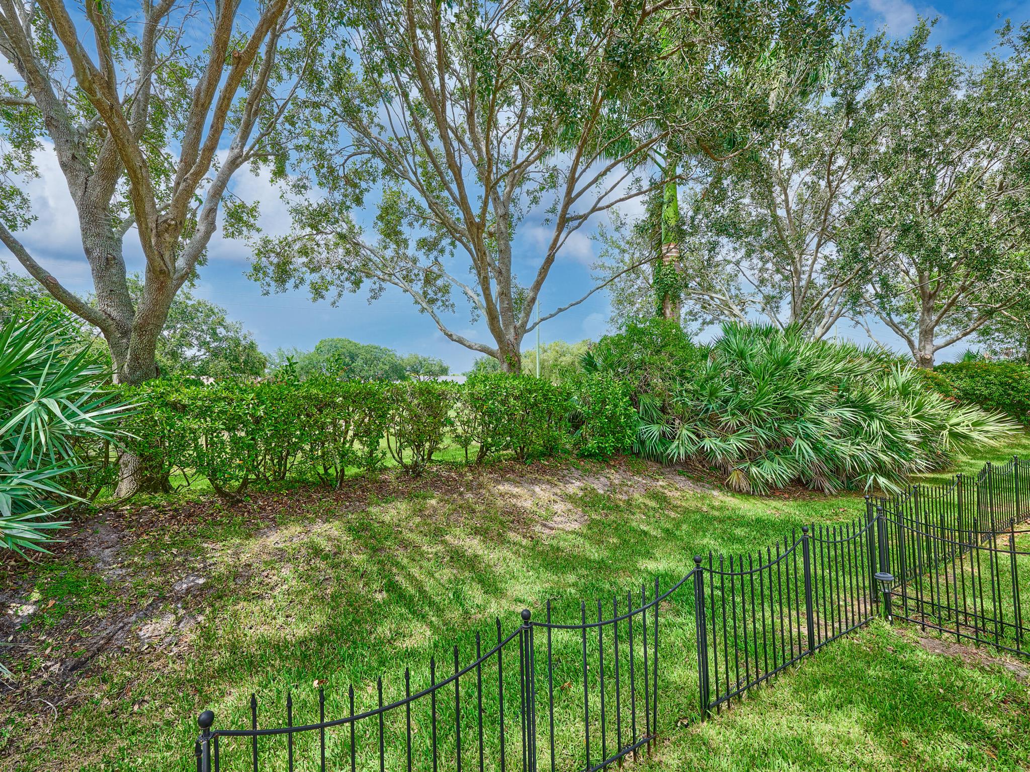 6725 Old Farm Trail