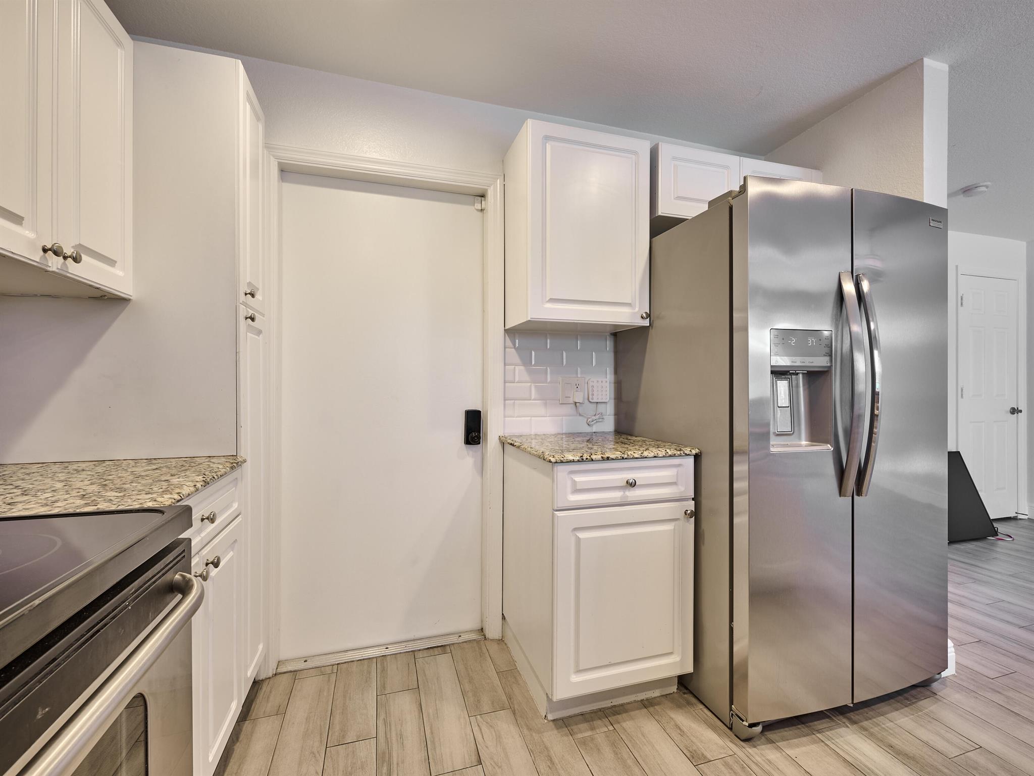 6725 Old Farm Trail