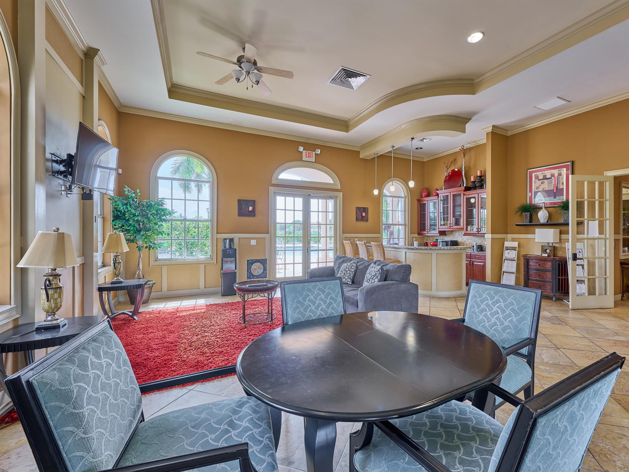 6725 Old Farm Trail