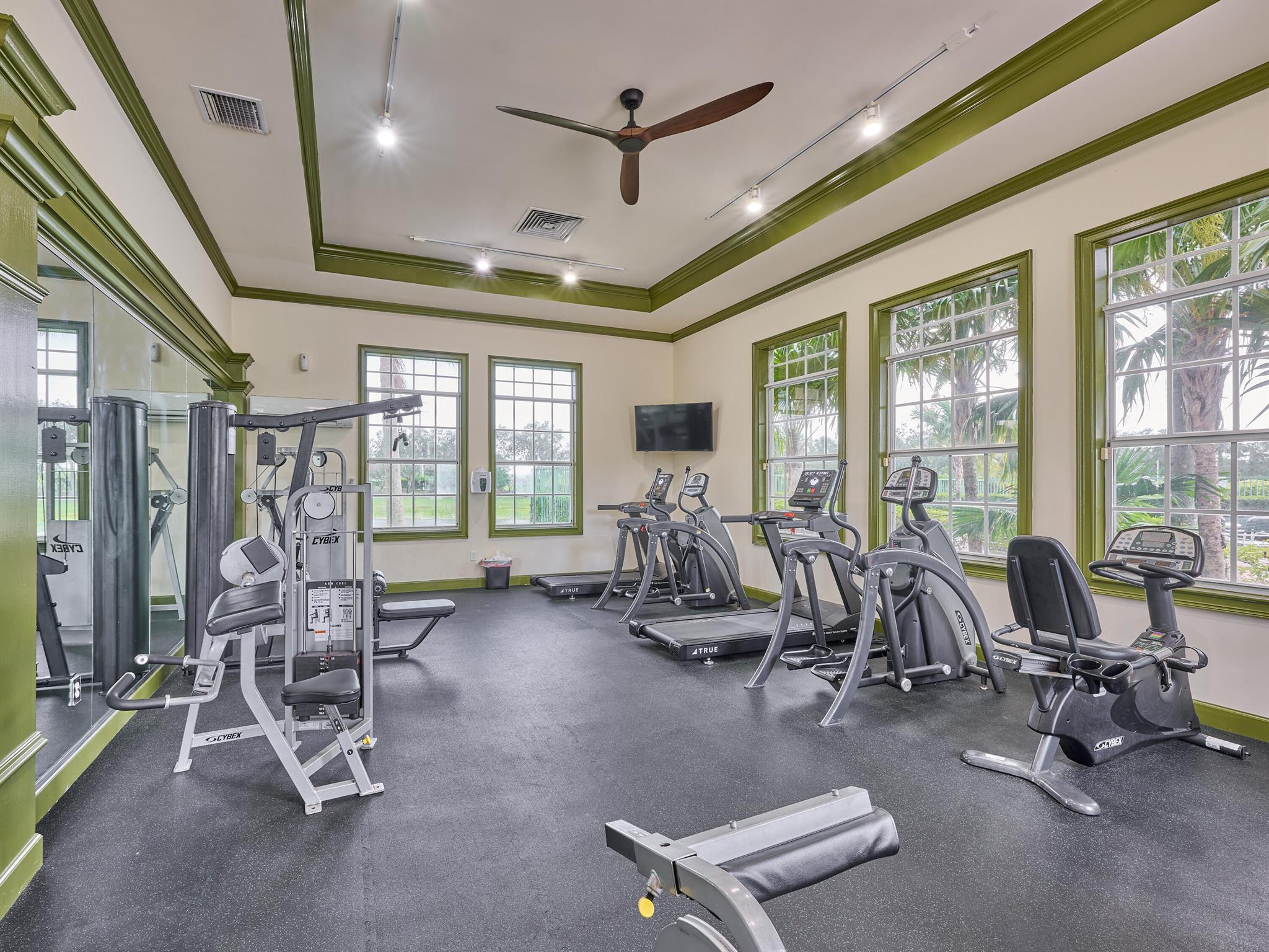 6725 Old Farm Trail