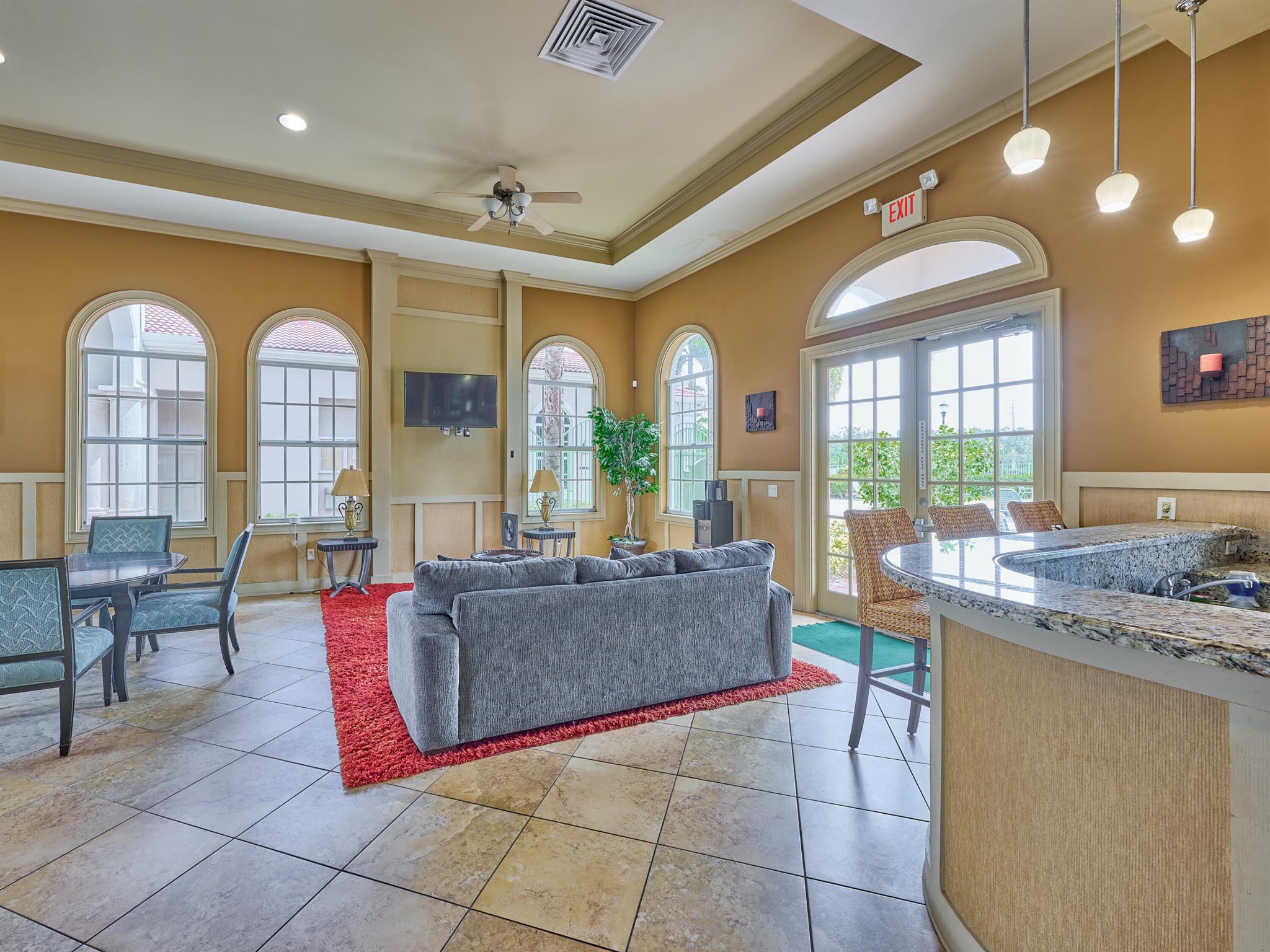 6725 Old Farm Trail