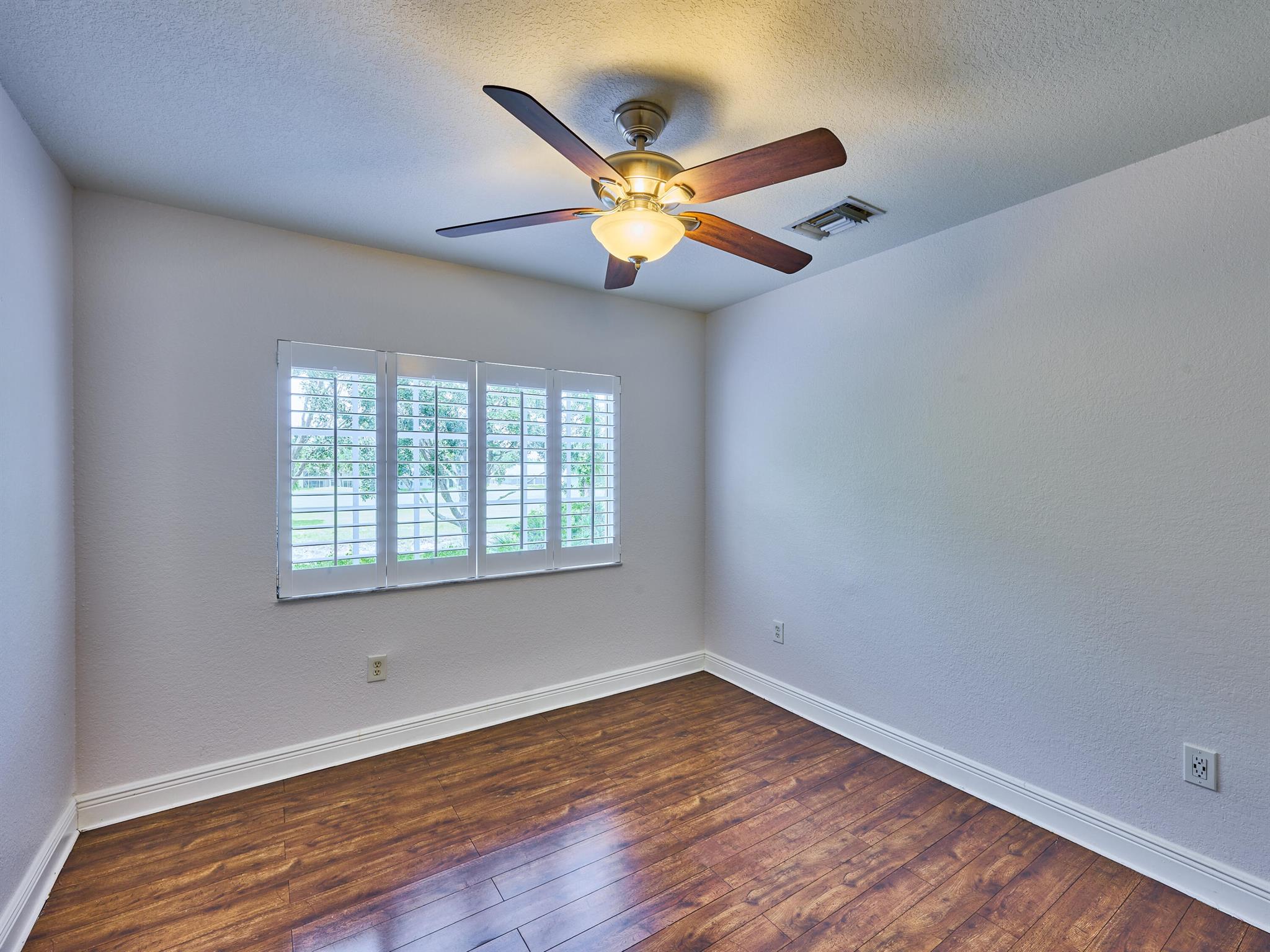 6725 Old Farm Trail