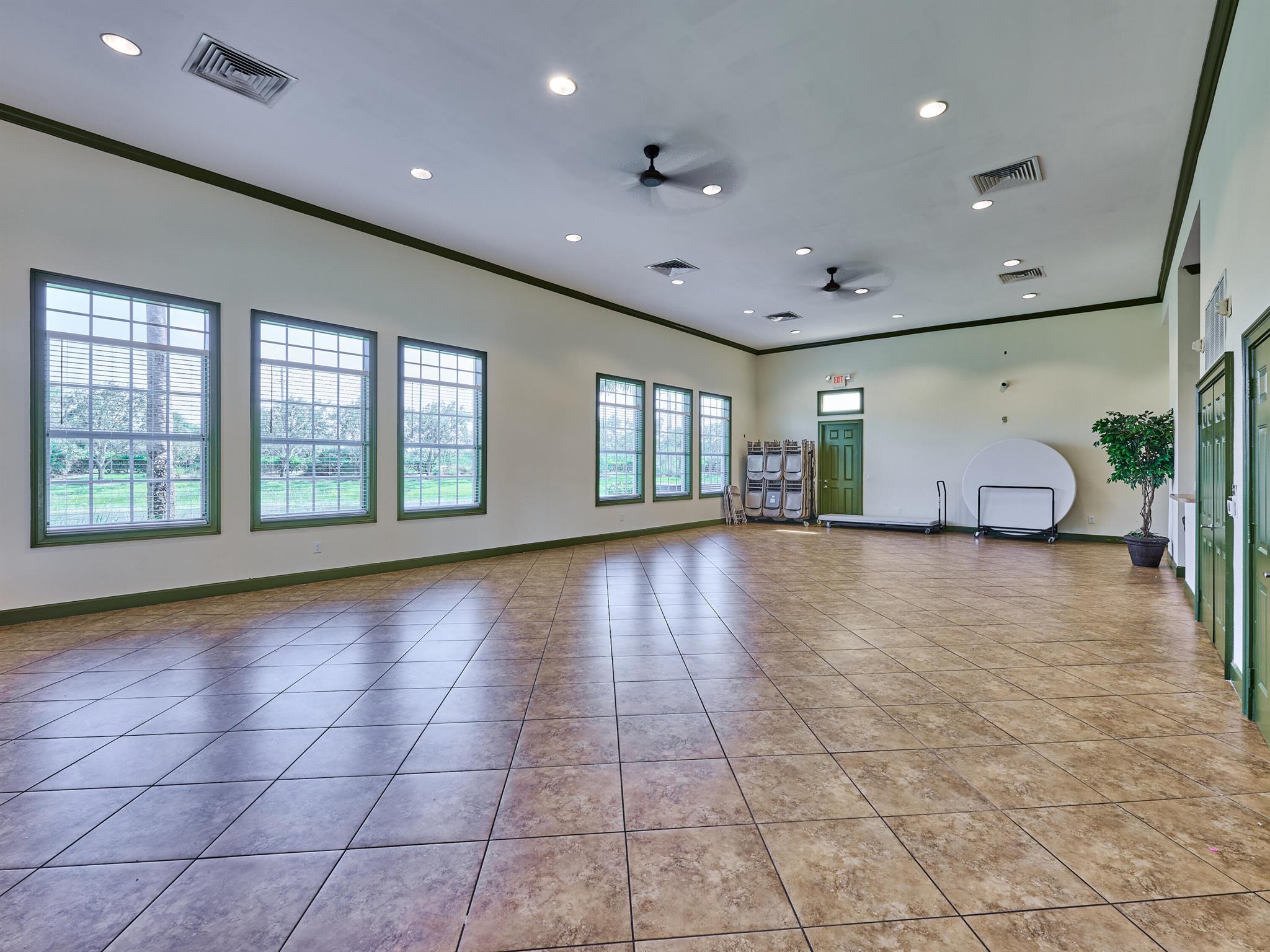 6725 Old Farm Trail