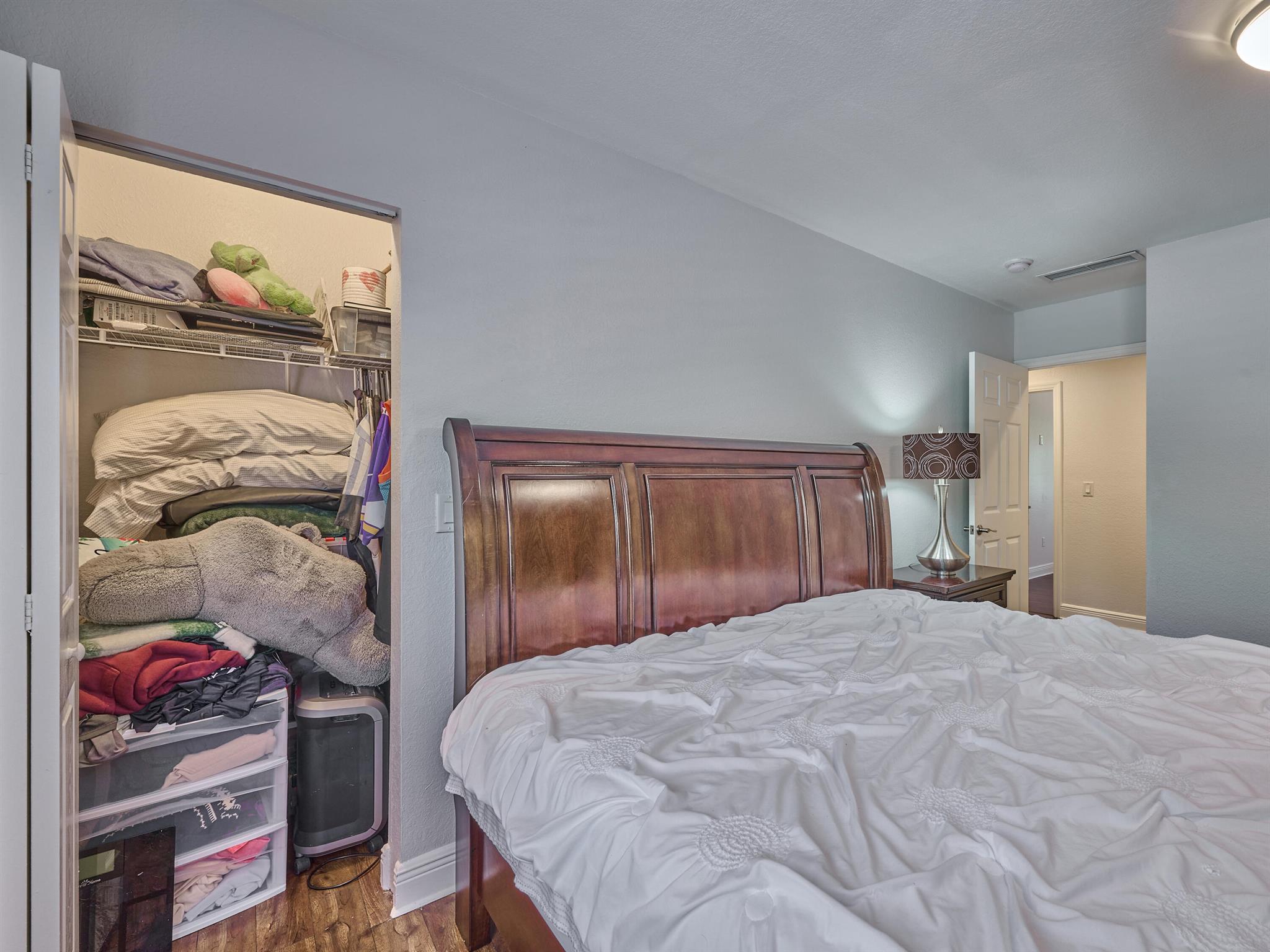 6725 Old Farm Trail
