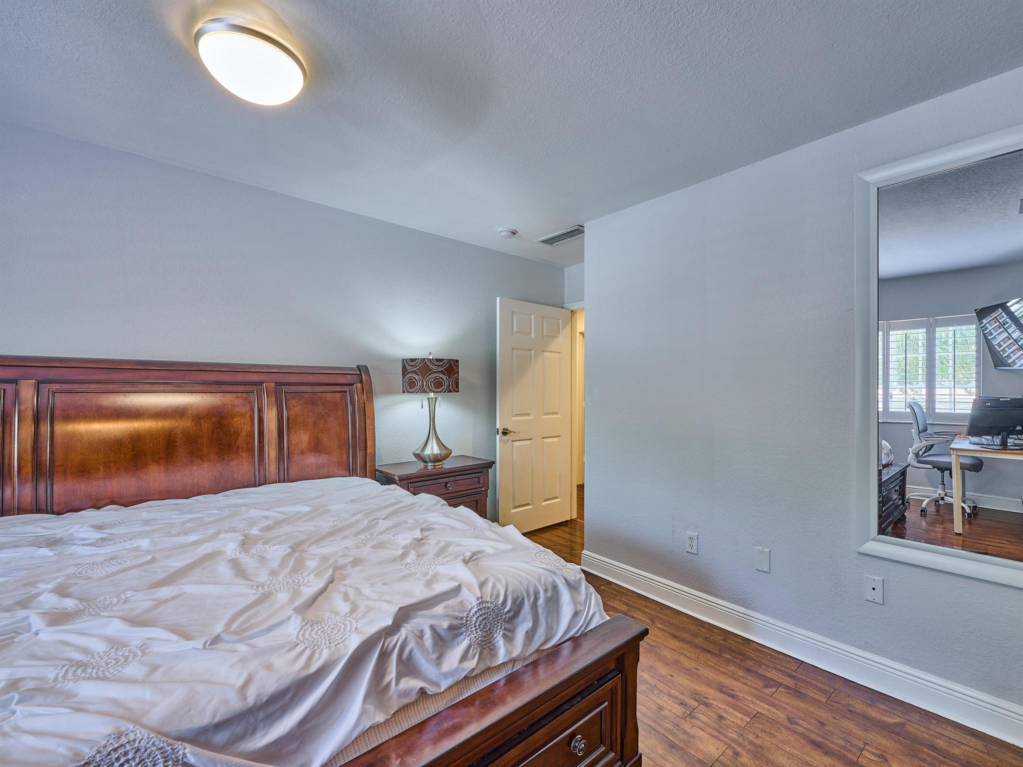 6725 Old Farm Trail