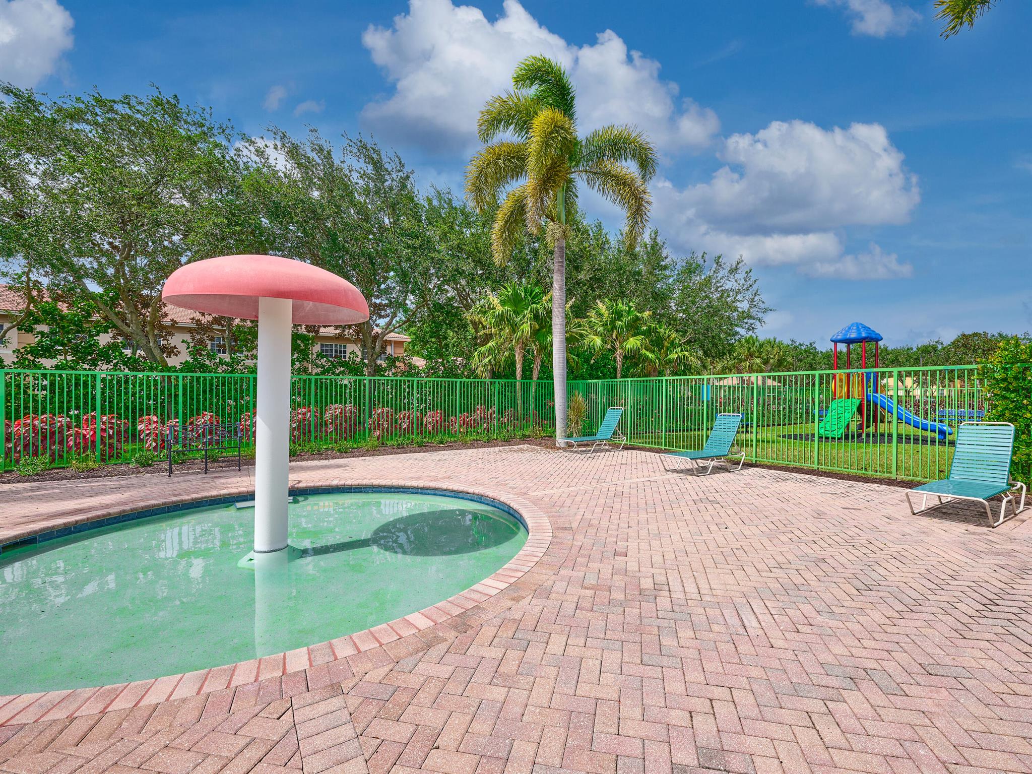 6725 Old Farm Trail