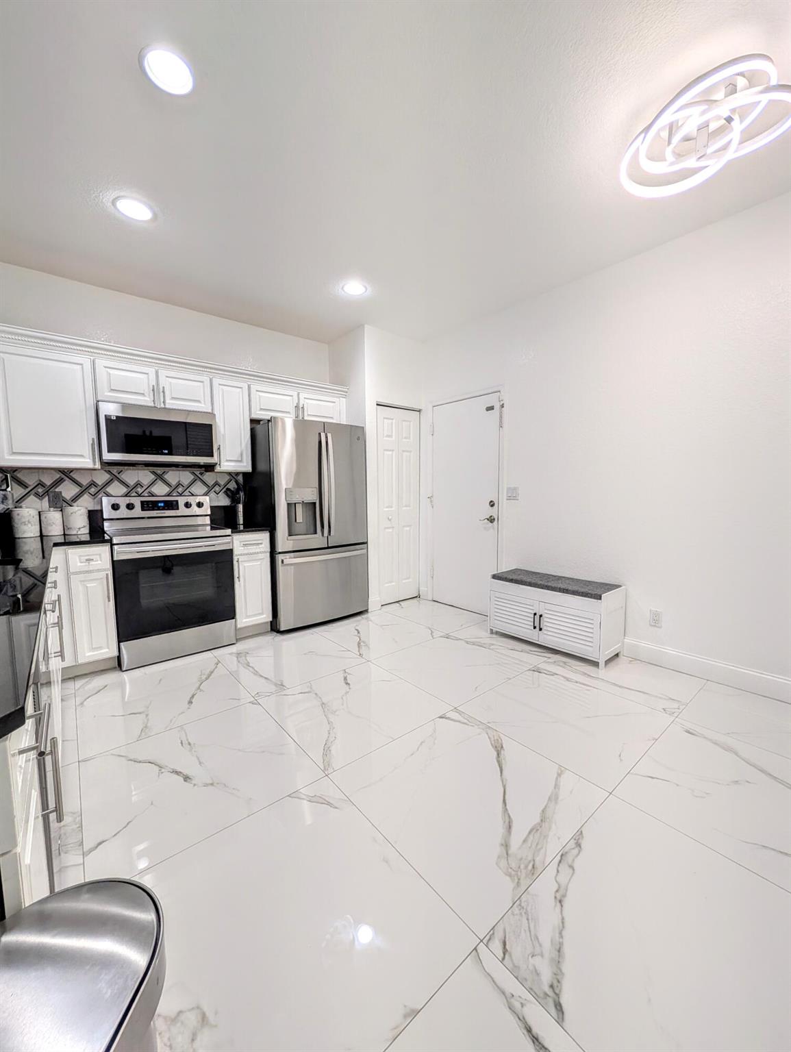 2196 Oakmont Drive