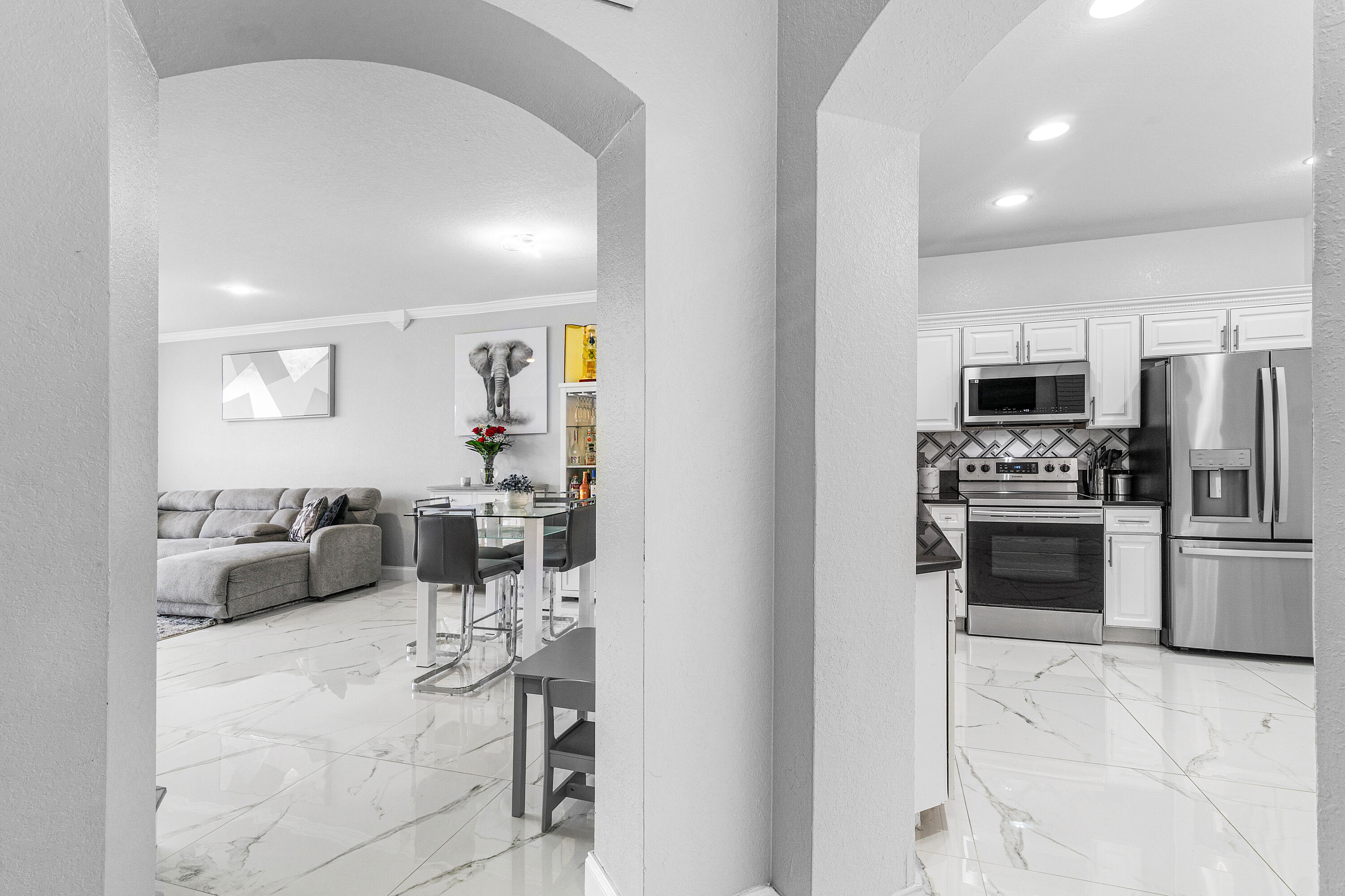 2196 Oakmont Drive