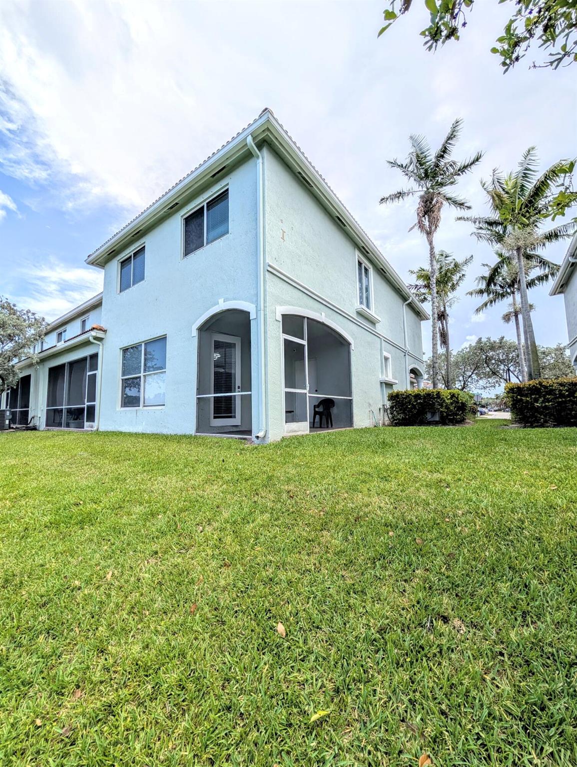 2196 Oakmont Drive