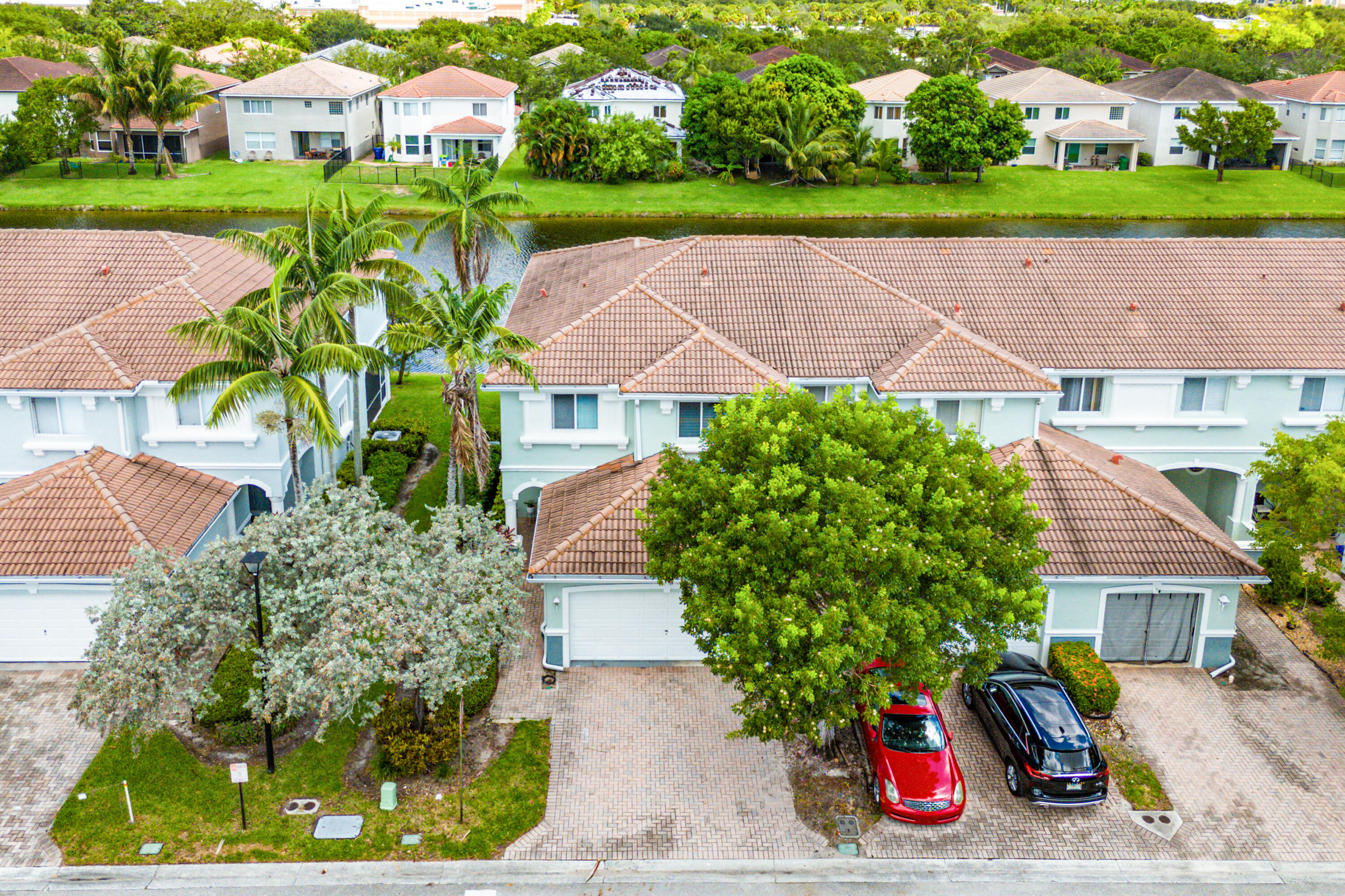 2196 Oakmont Drive