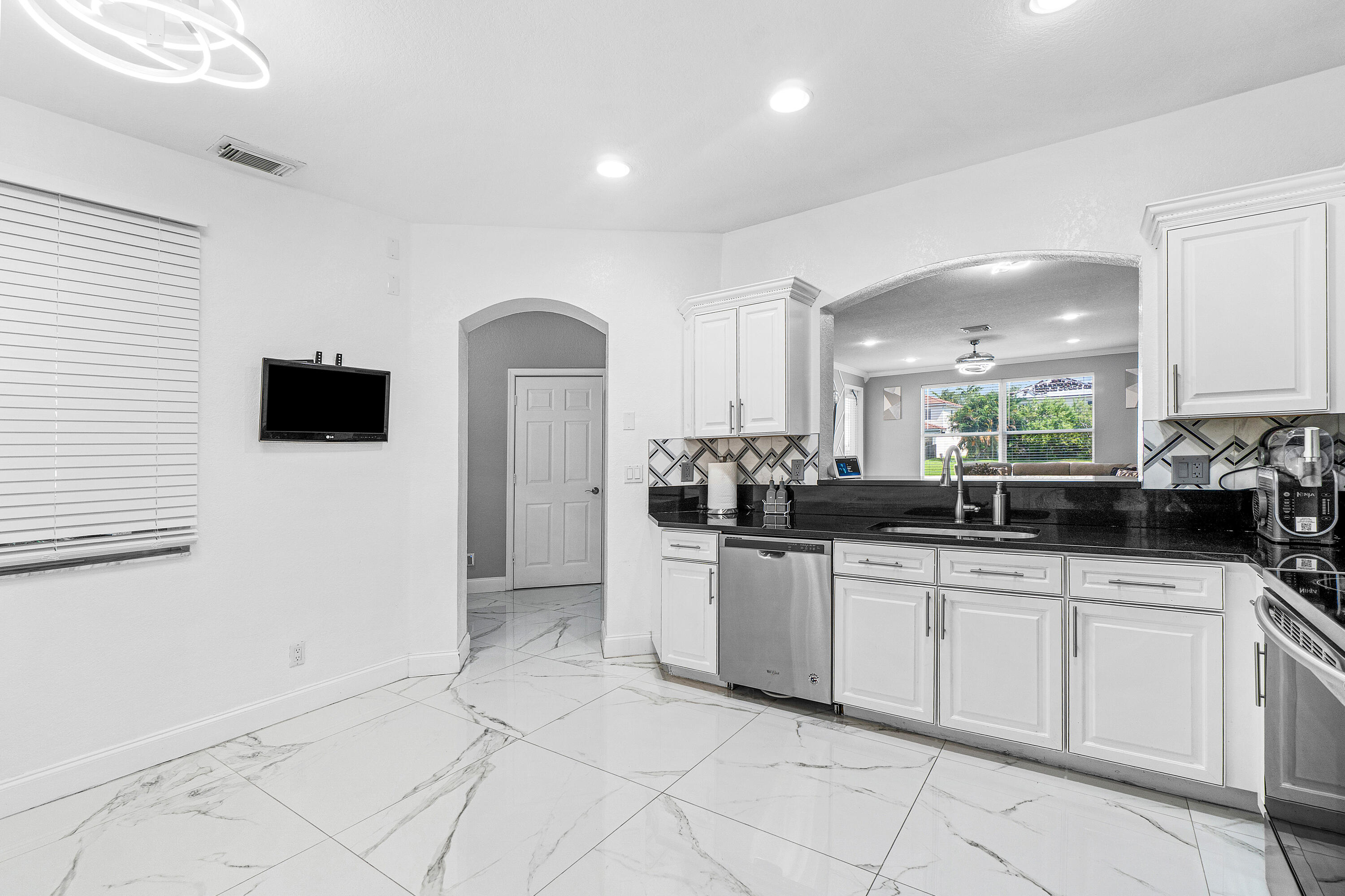 2196 Oakmont Drive