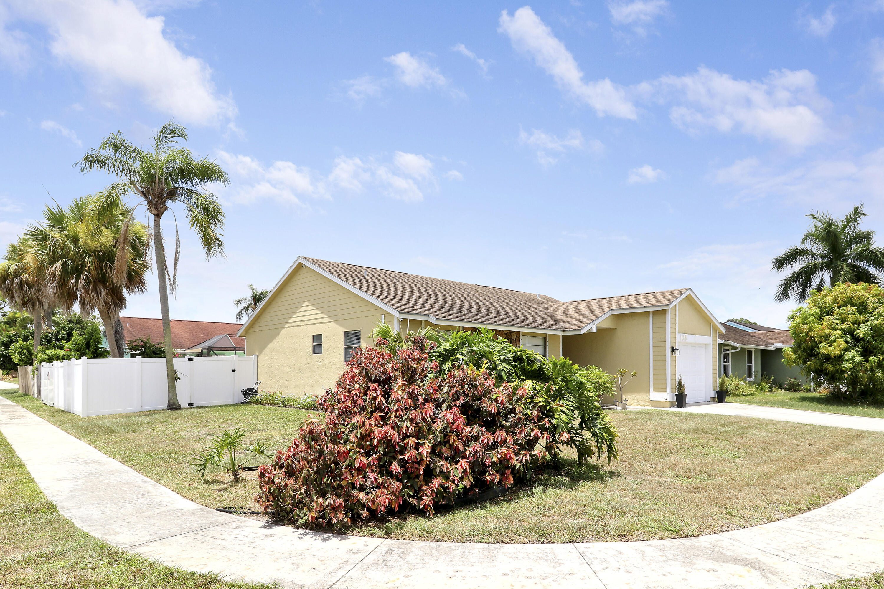 108 Greenbriar Drive