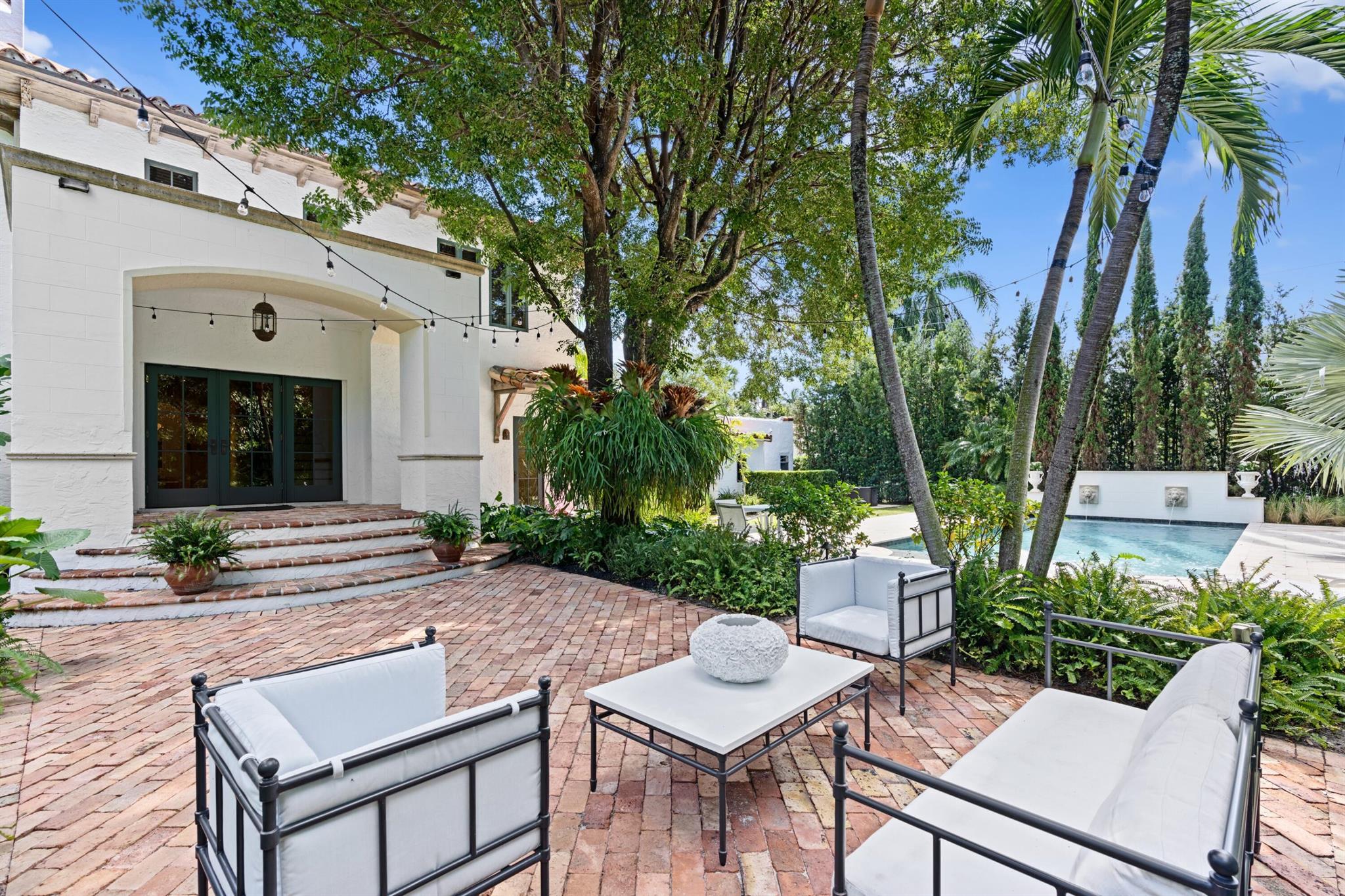 308 Barcelona Road