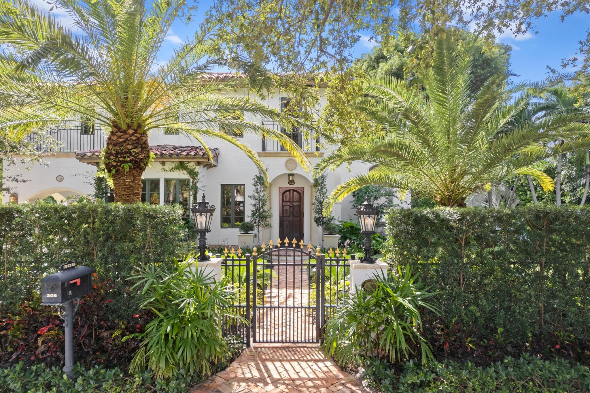 308 Barcelona Road