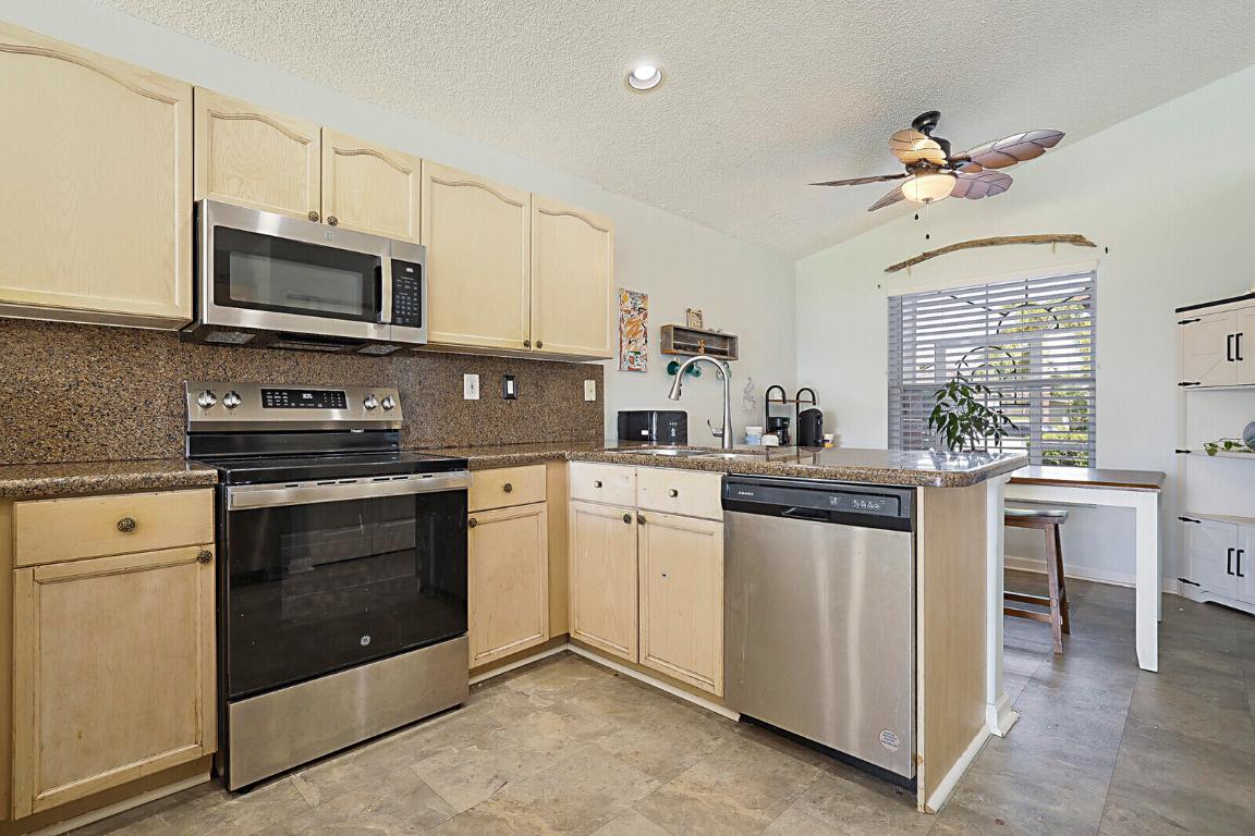 6195 Grand Cypress Circle