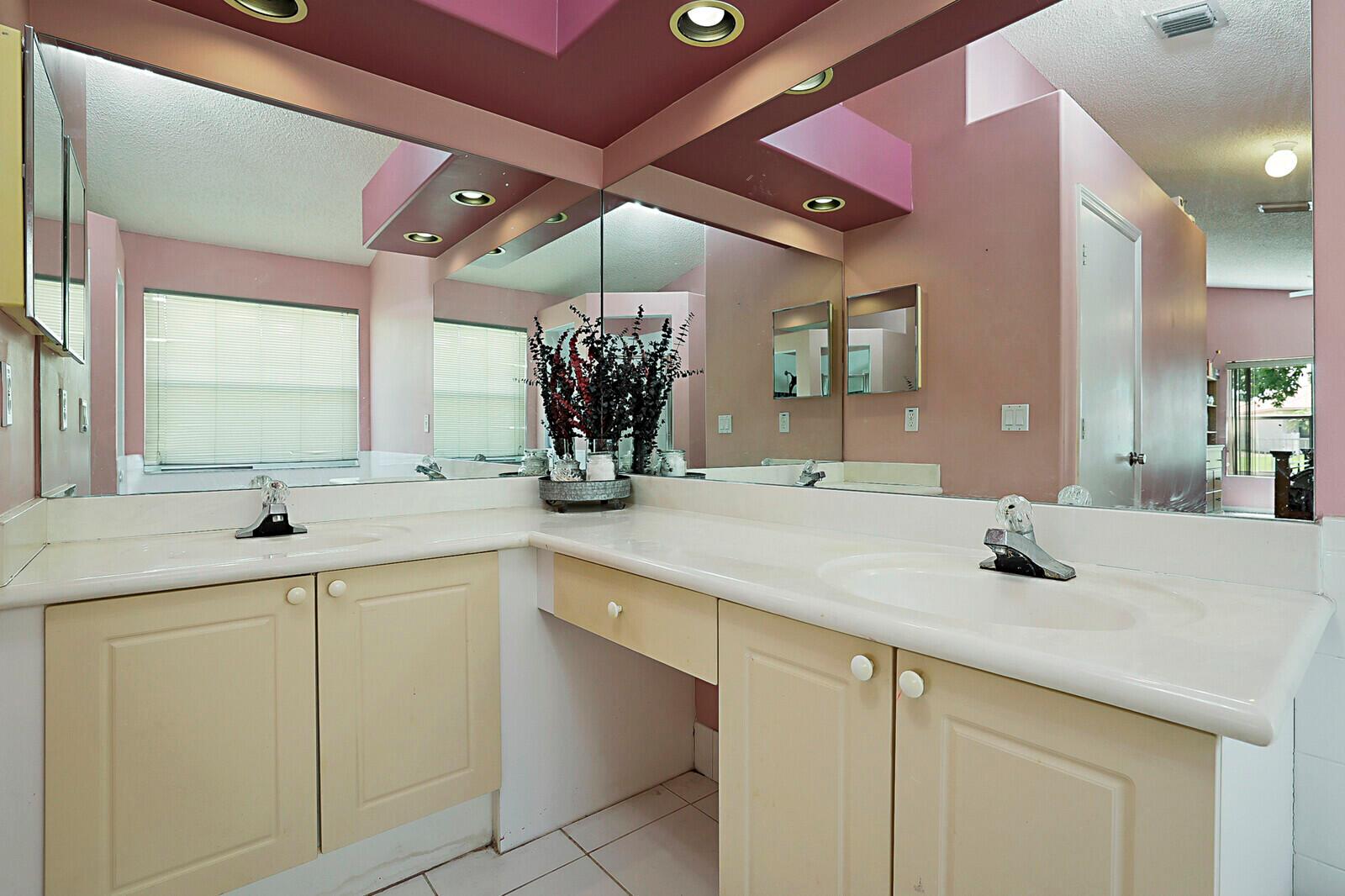 6195 Grand Cypress Circle