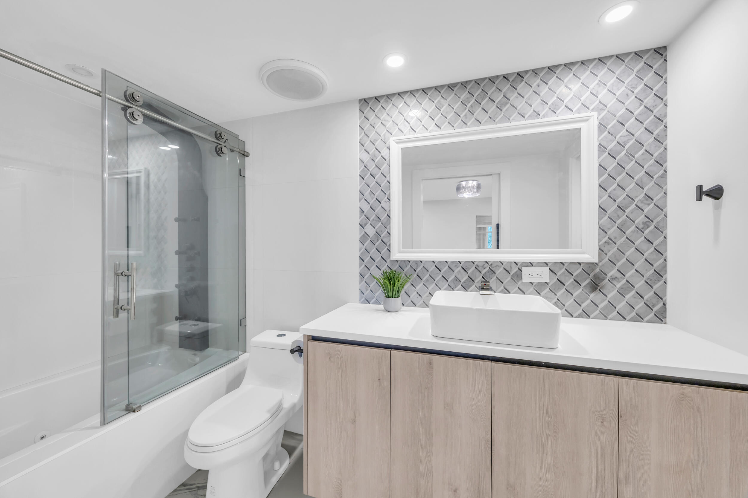 2828 Casita Way 1100