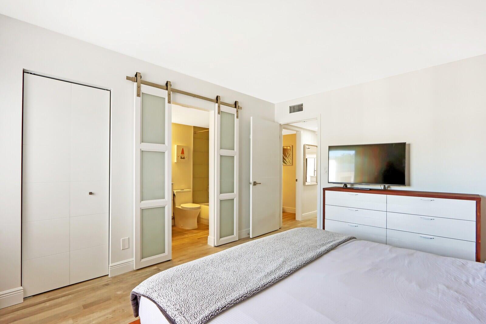 1605 S Us Highway 1 D405