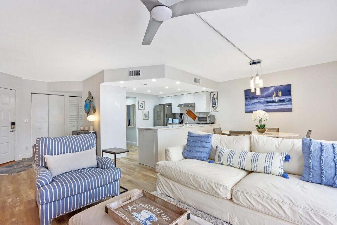 1605 S Us Highway 1 D405