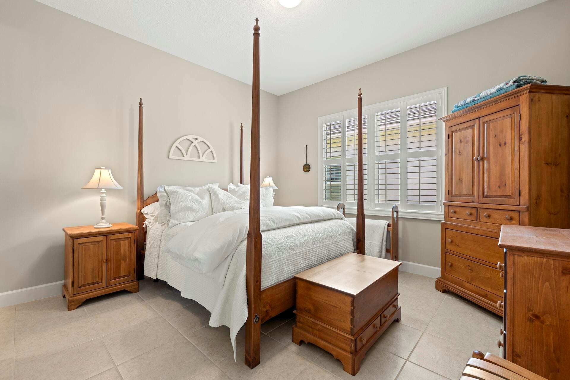 11869 SW Marigold Lakes Drive