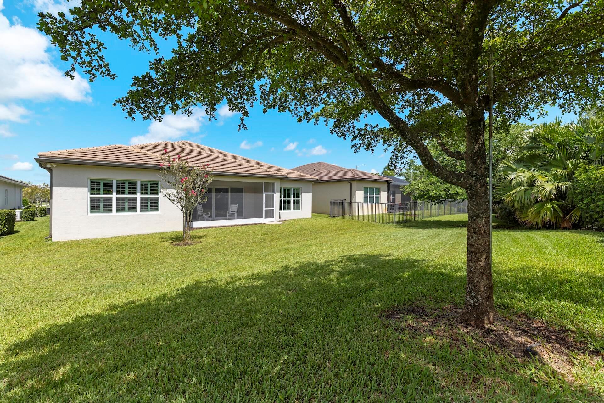 11869 SW Marigold Lakes Drive