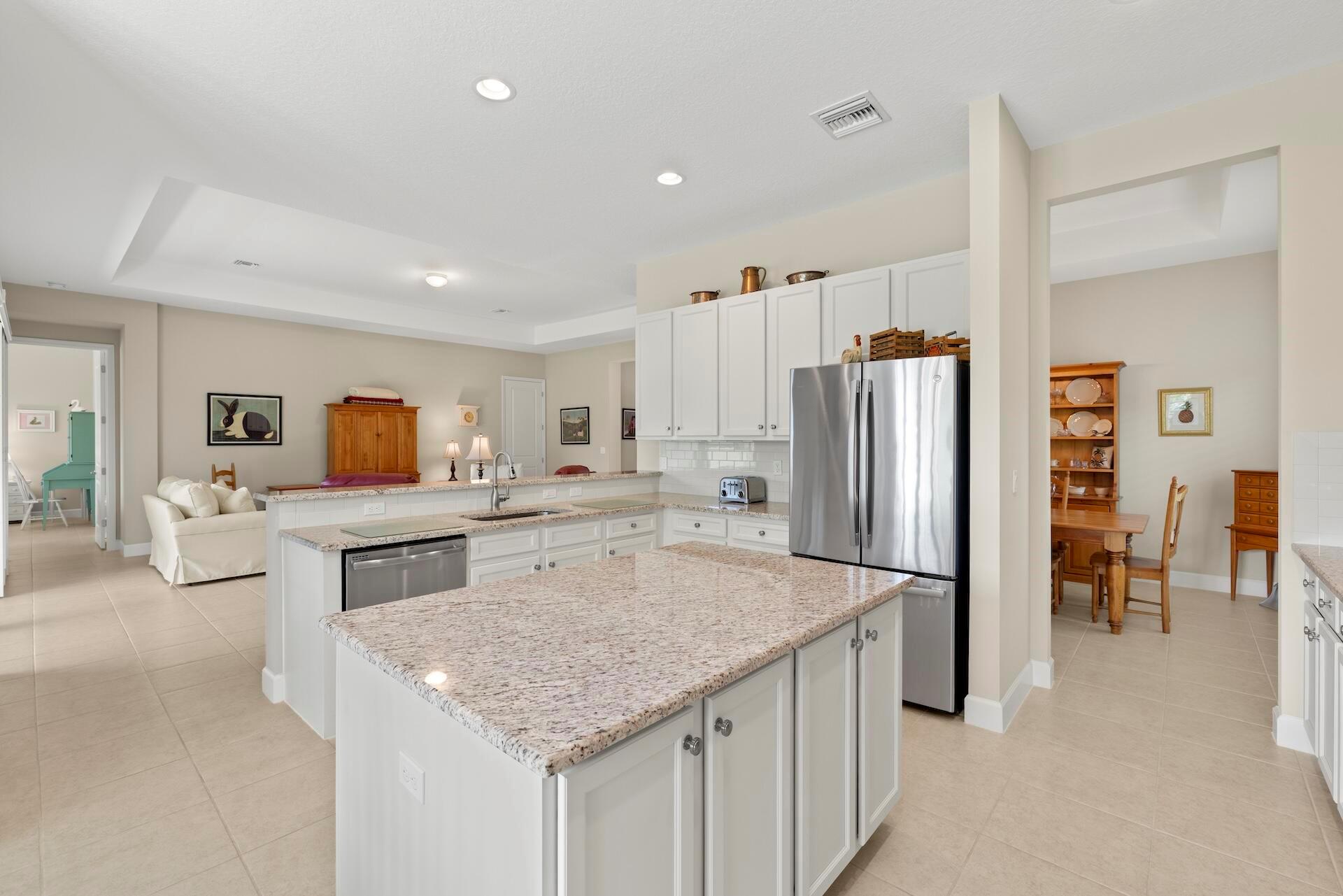 11869 SW Marigold Lakes Drive