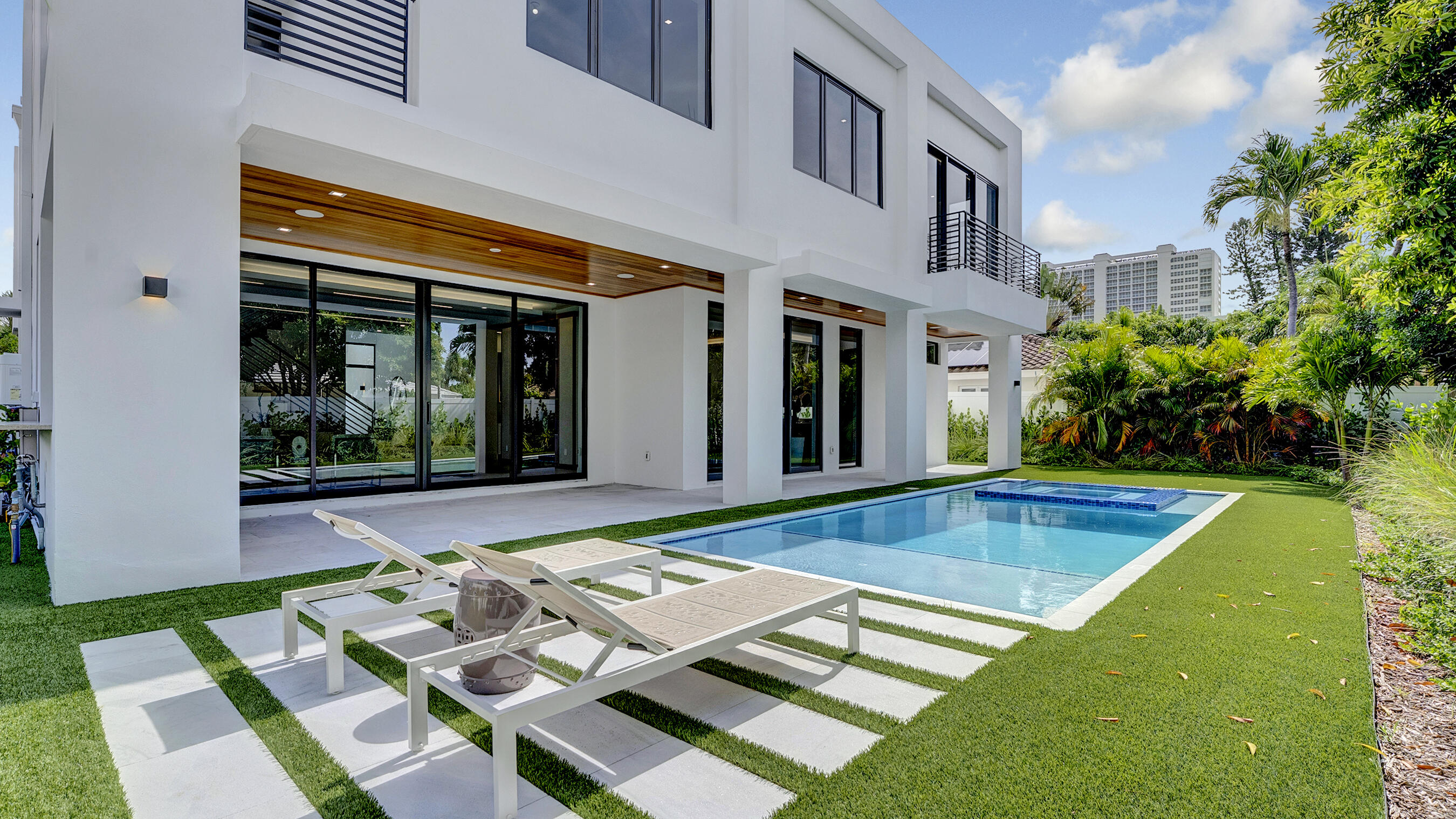 812 Malaga Drive