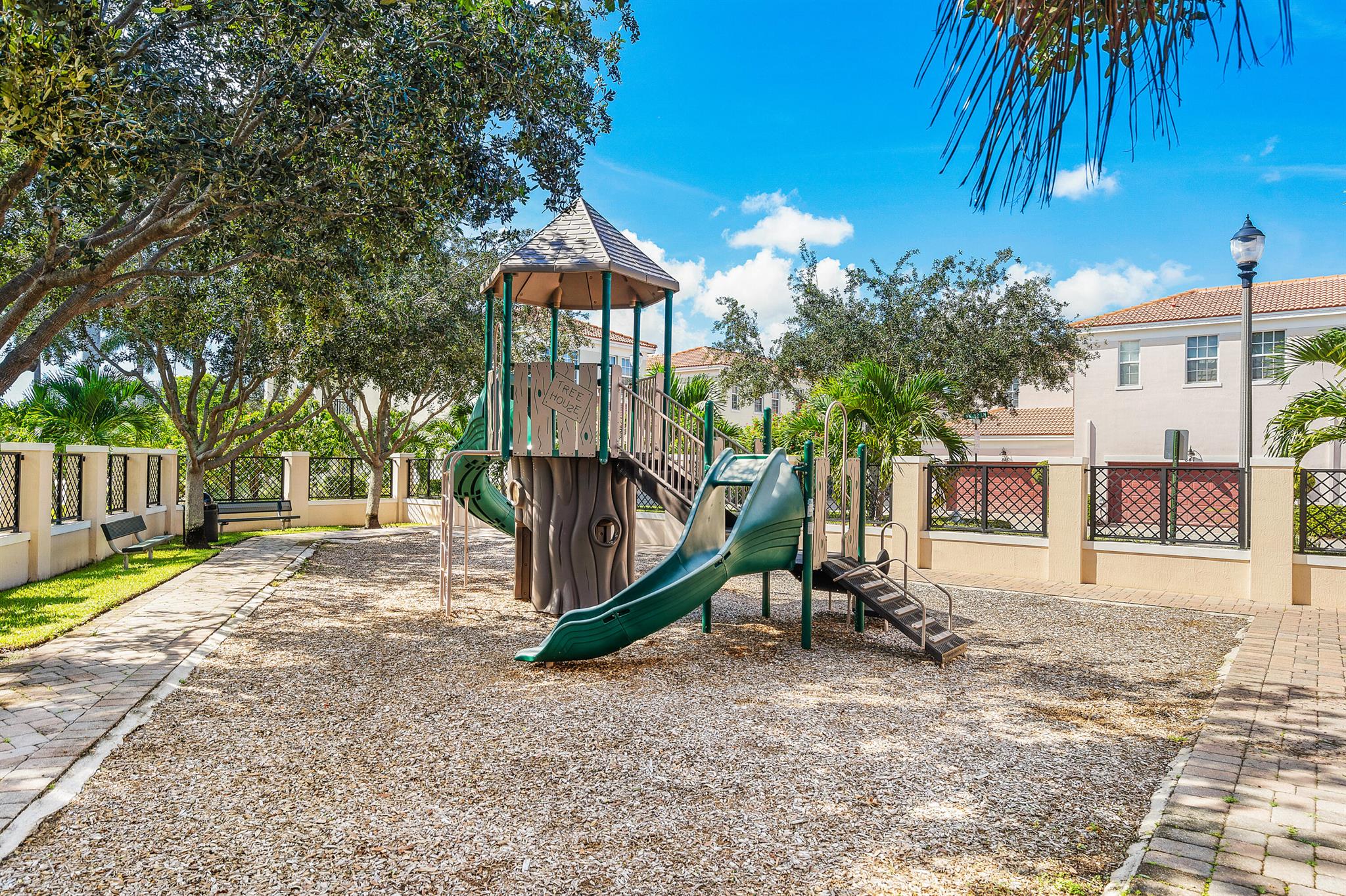 810 NW 83rd Lane