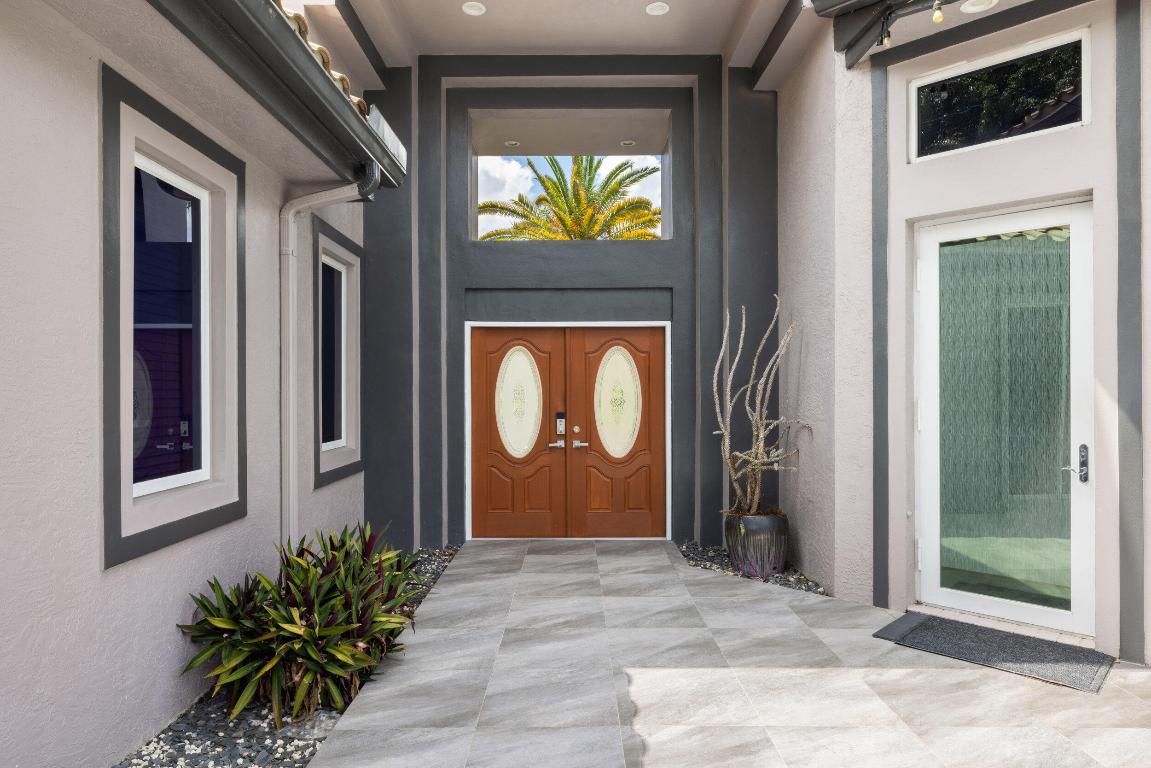 6595 NW 32nd Terrace