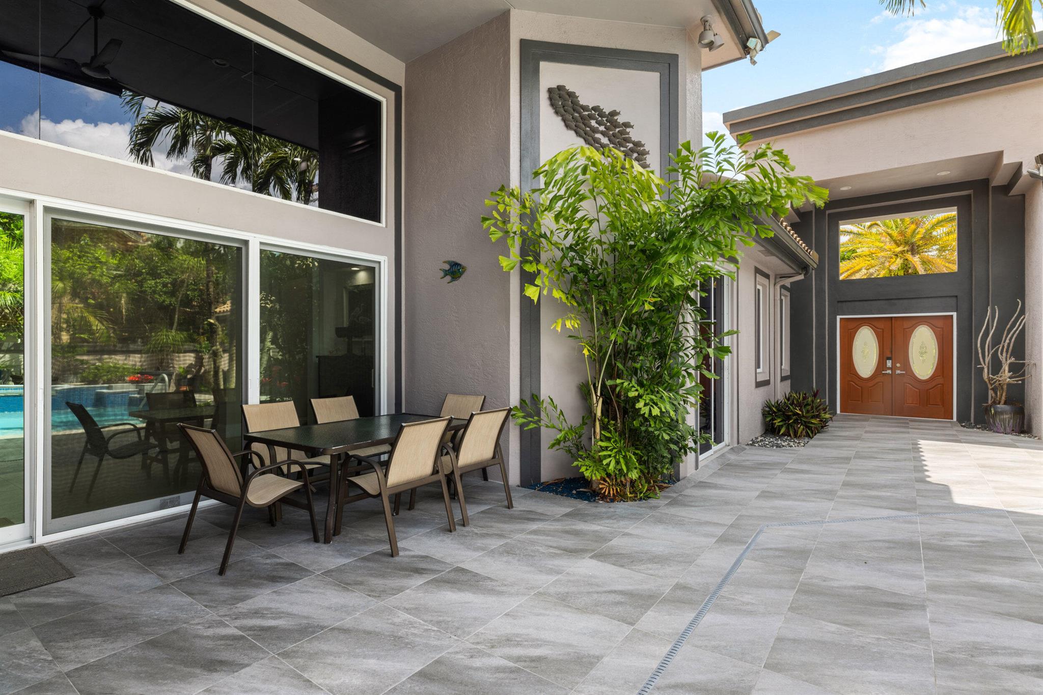 6595 NW 32nd Terrace