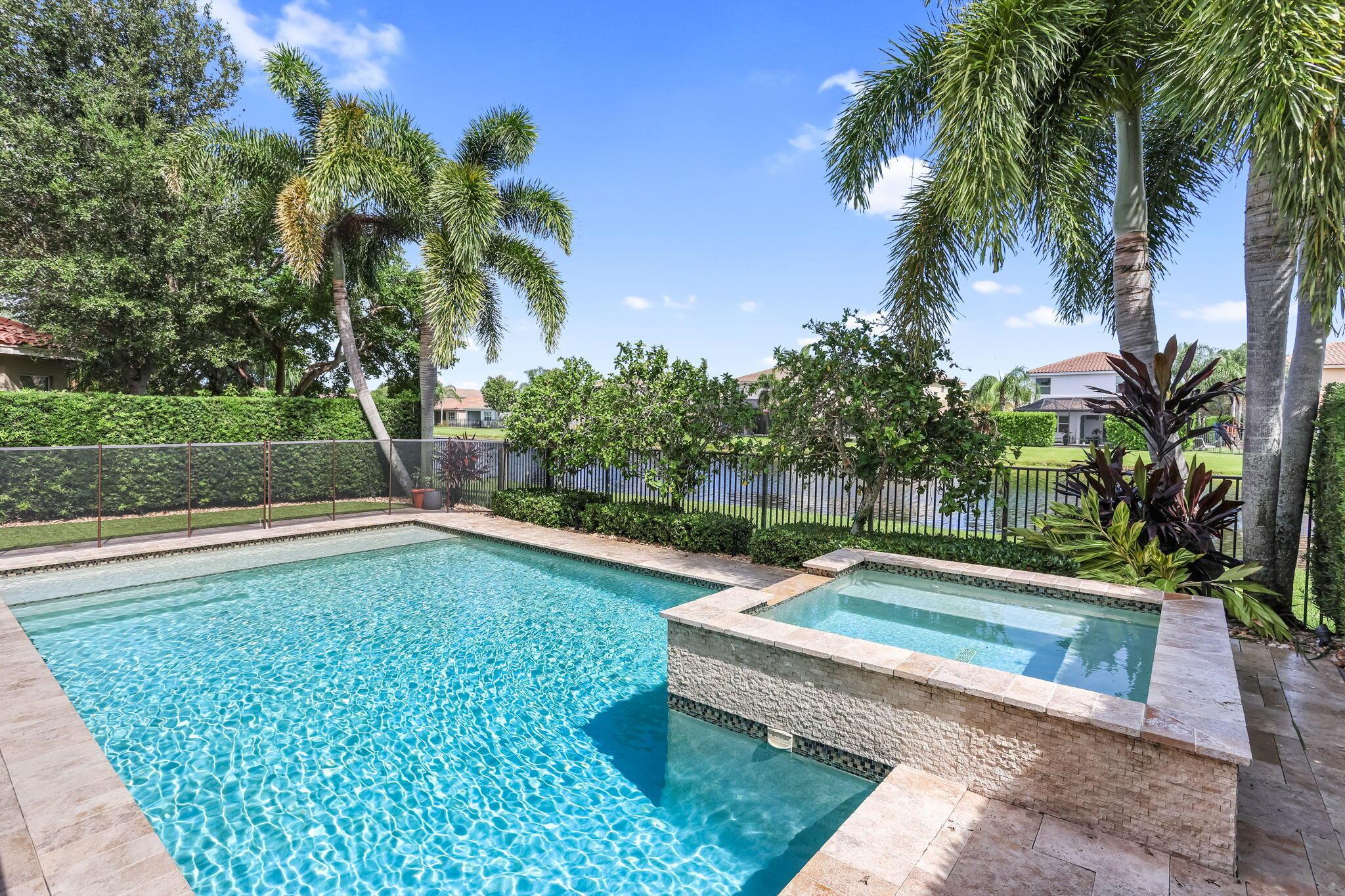 8489 Serena Creek Avenue