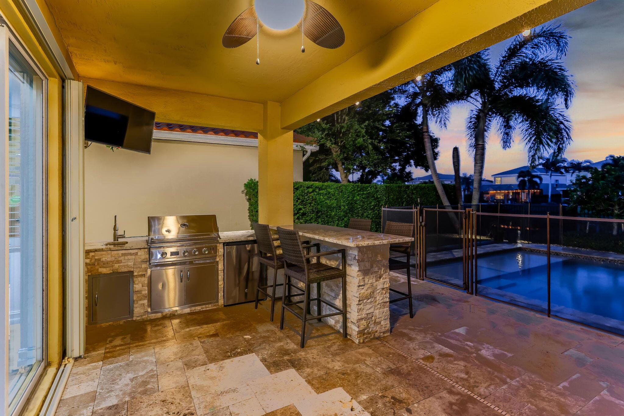 8489 Serena Creek Avenue