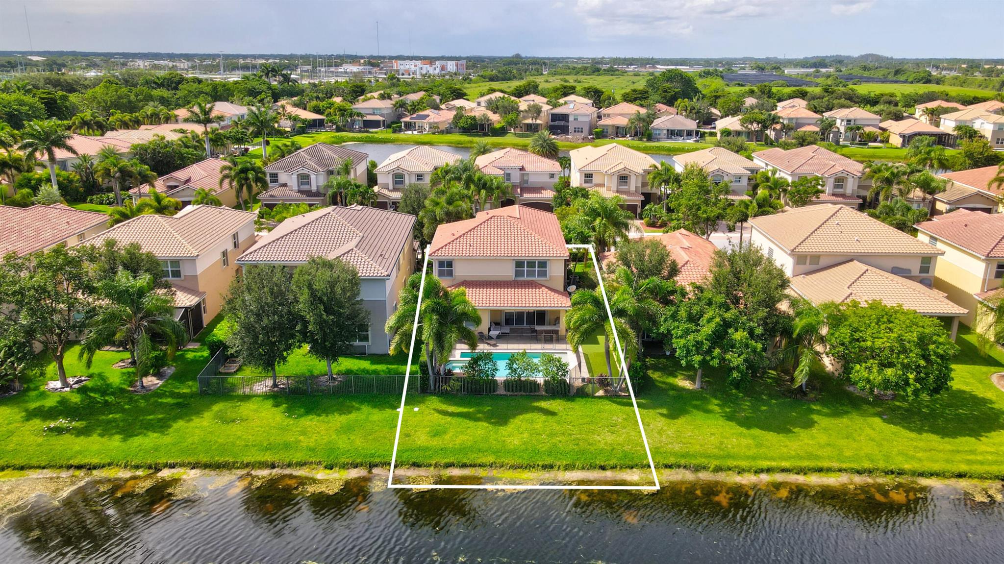 8489 Serena Creek Avenue