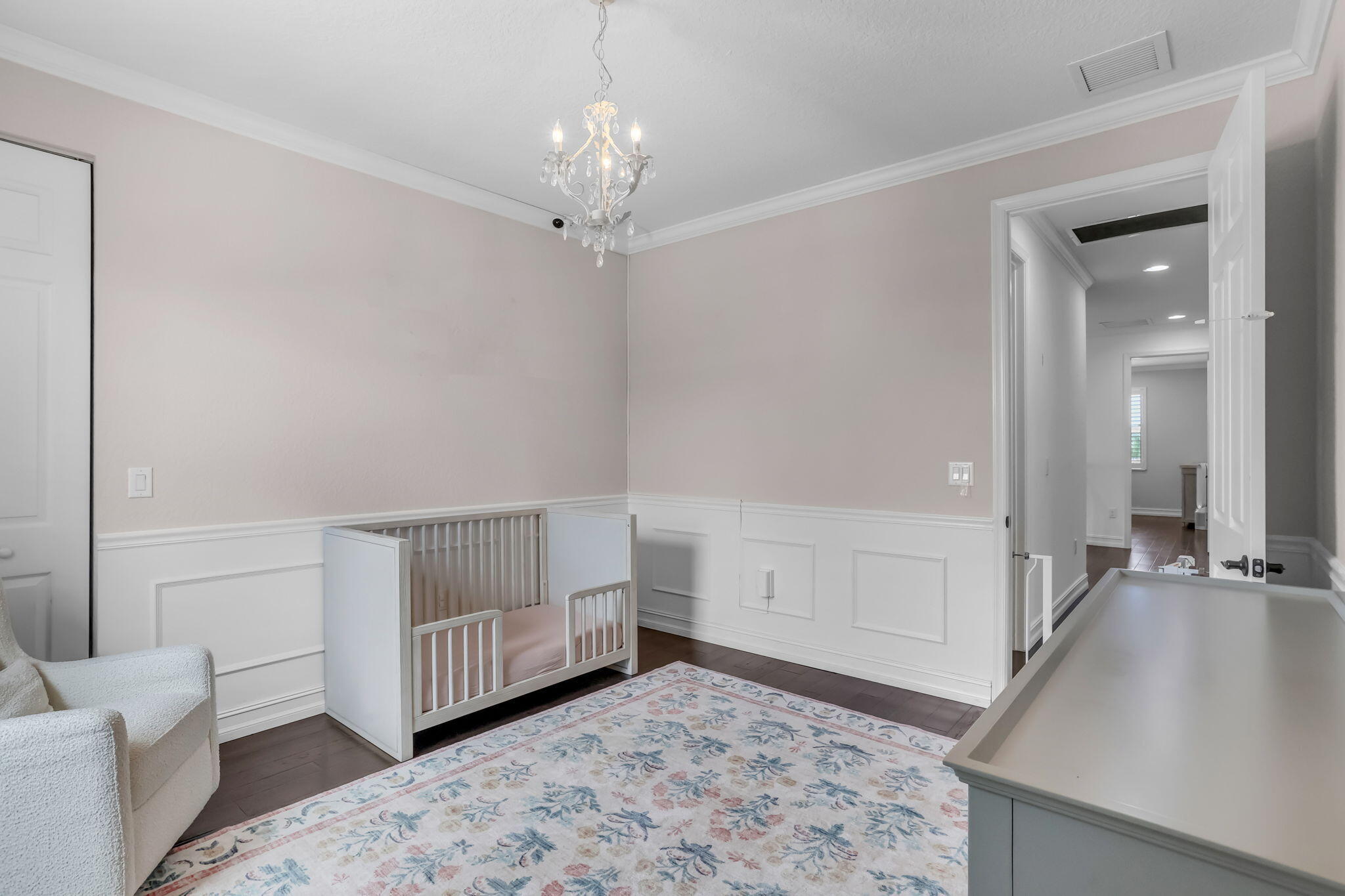 8489 Serena Creek Avenue