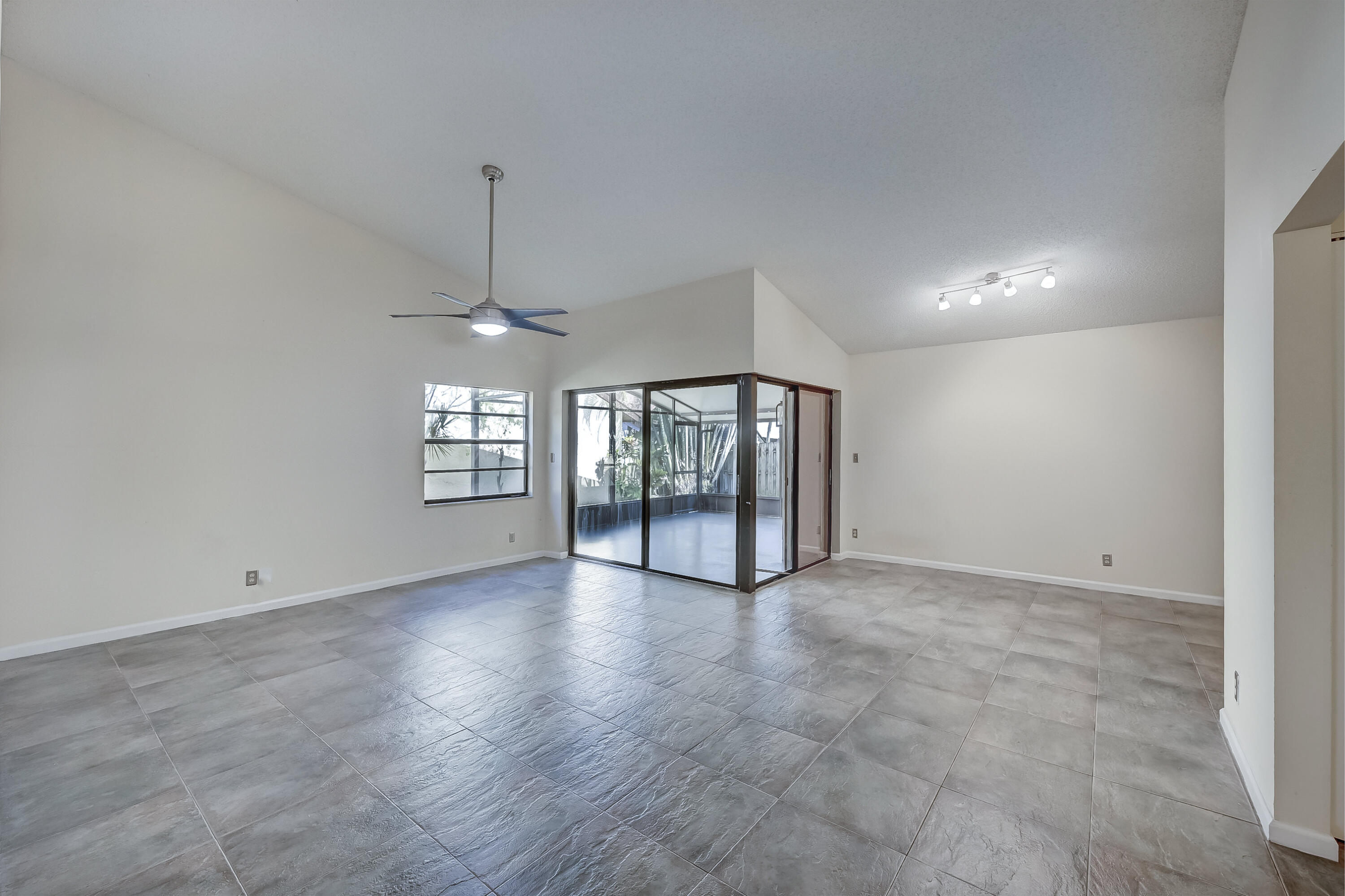 1135 NW 22nd Avenue