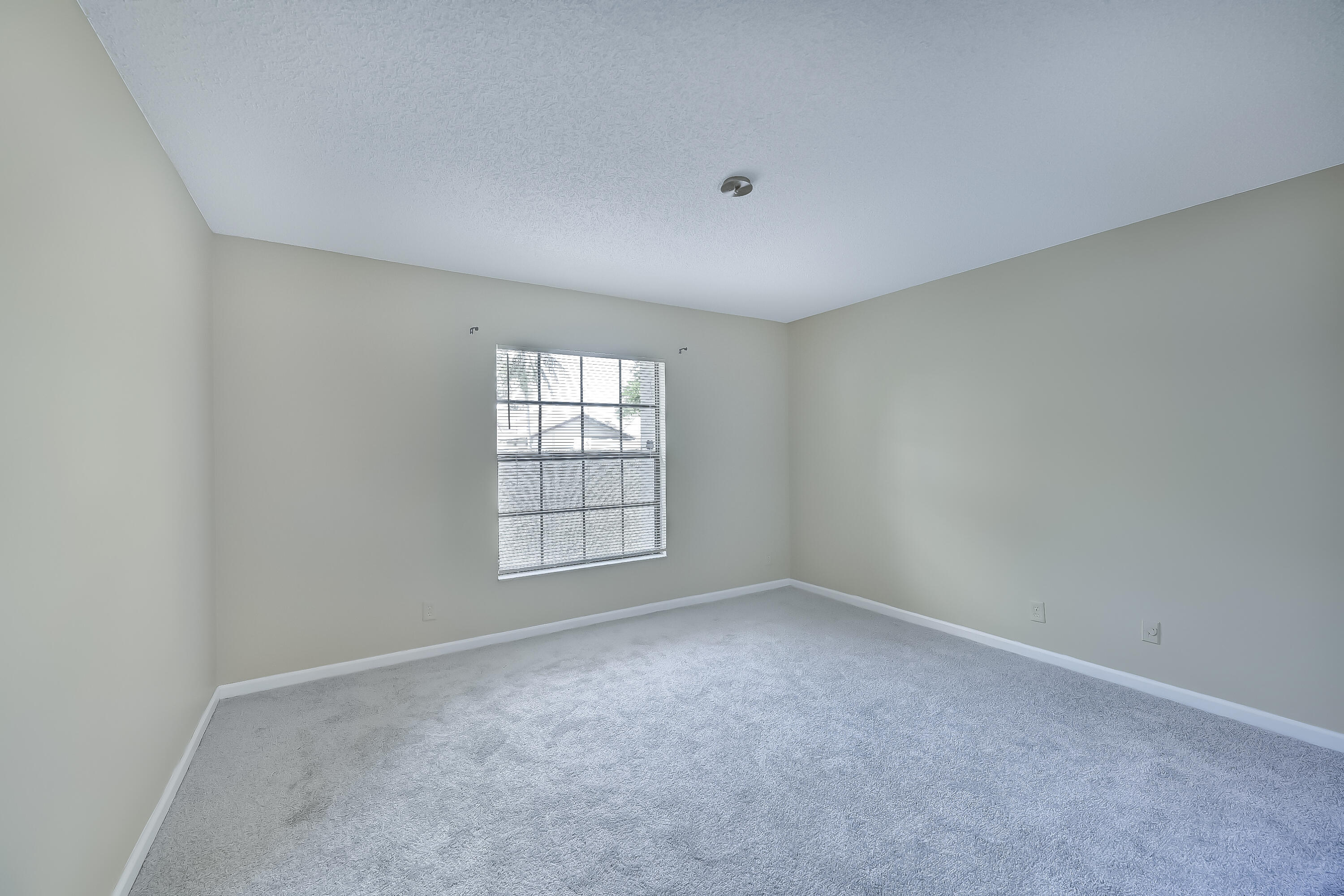 1135 NW 22nd Avenue