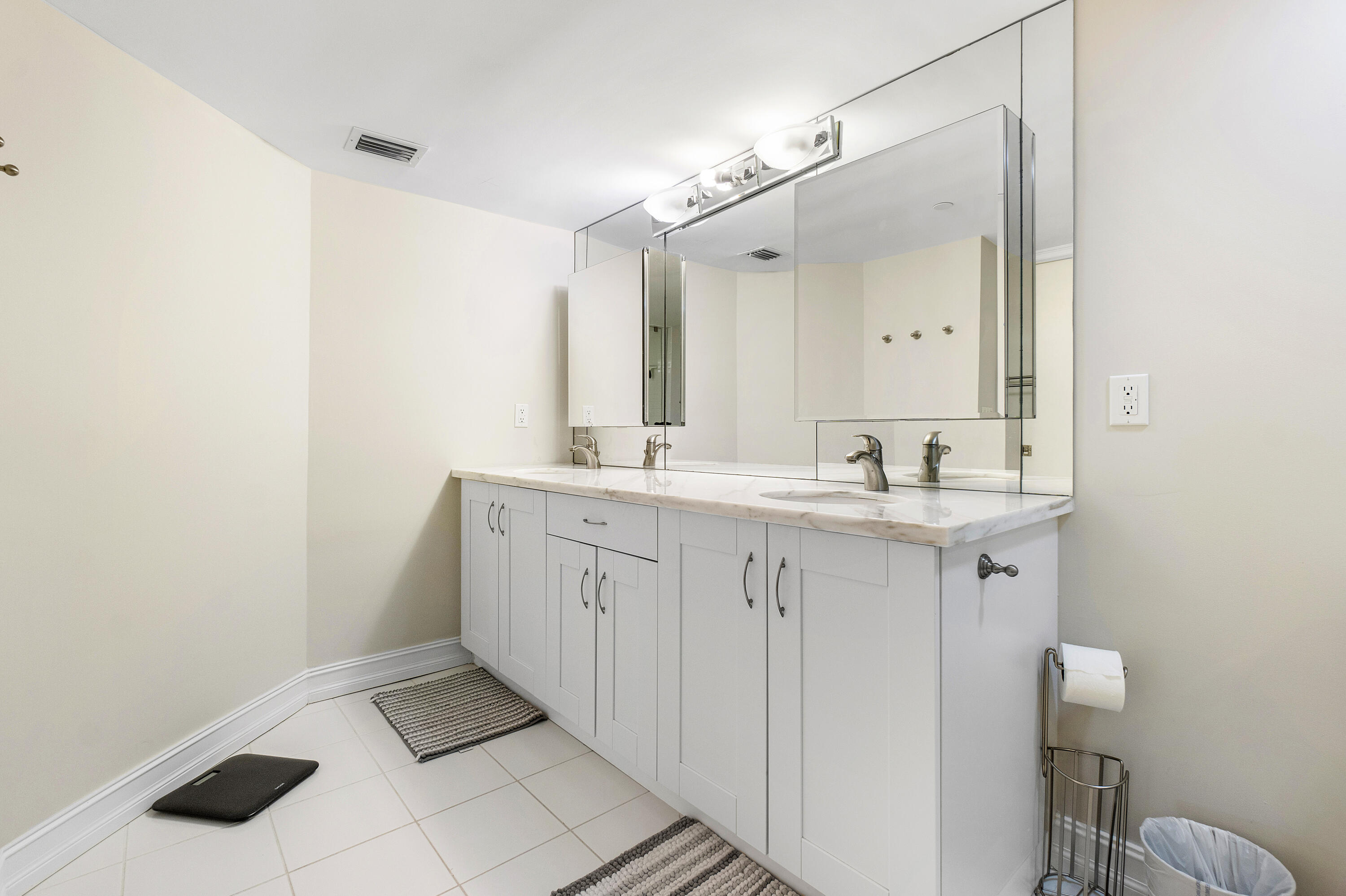 2575 S Ocean Boulevard 201 S