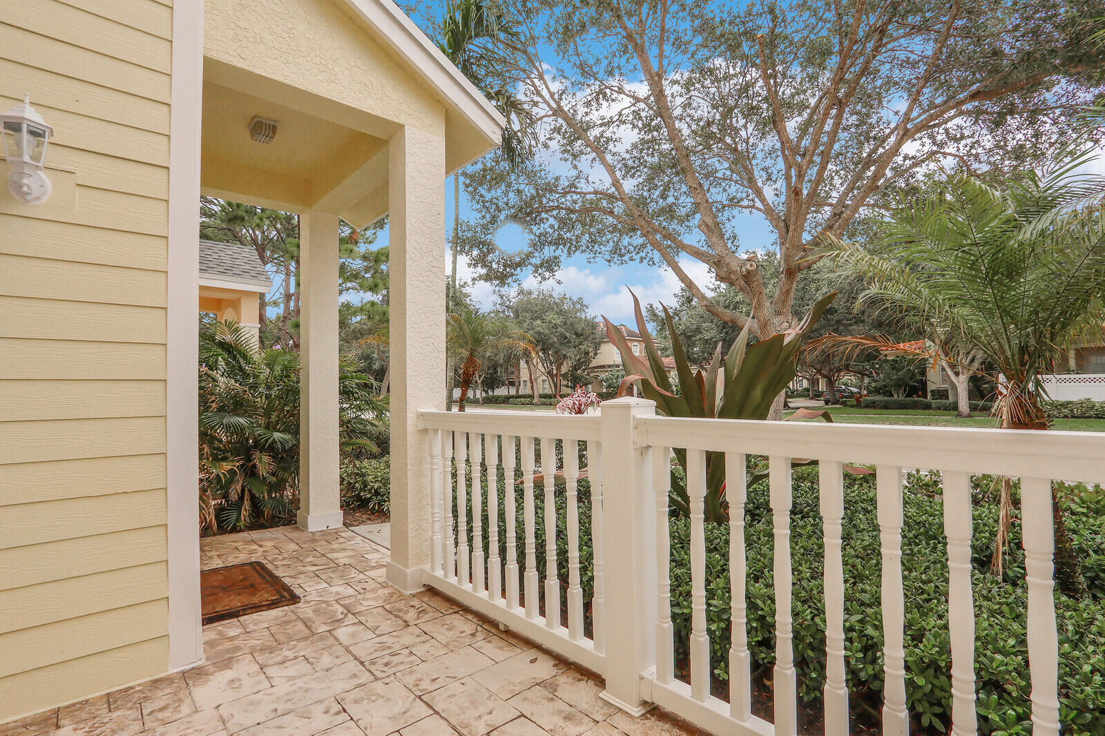 826 Dakota Drive 105
