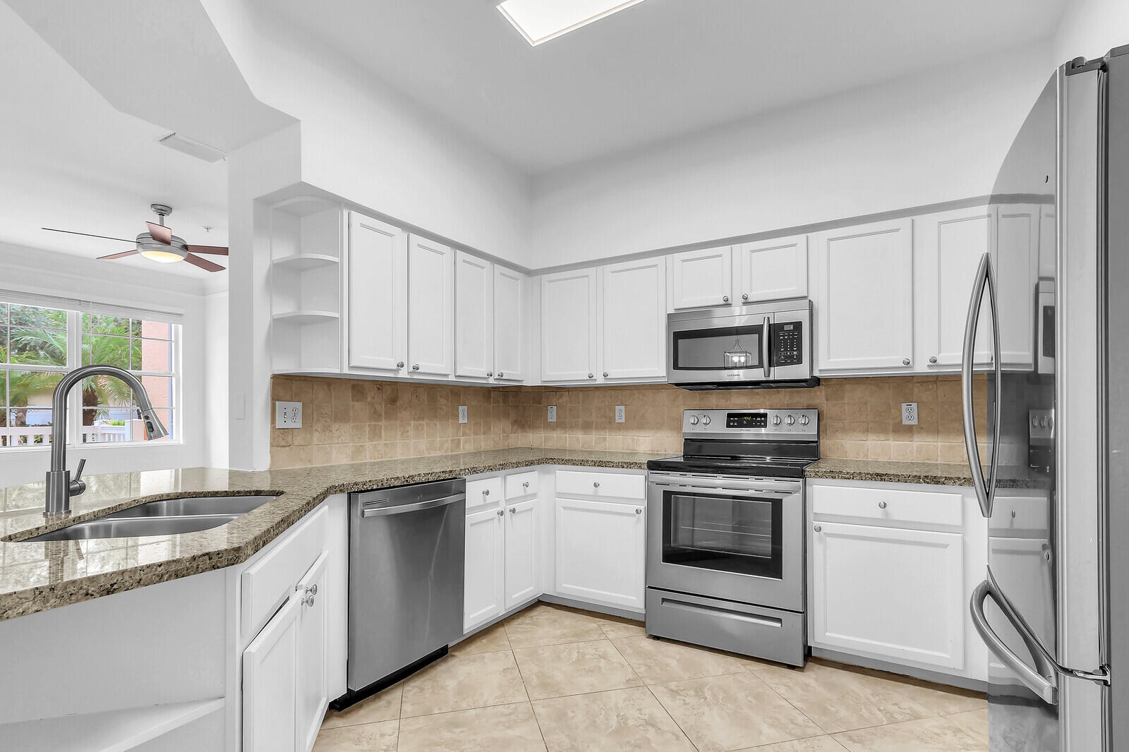 826 Dakota Drive 105