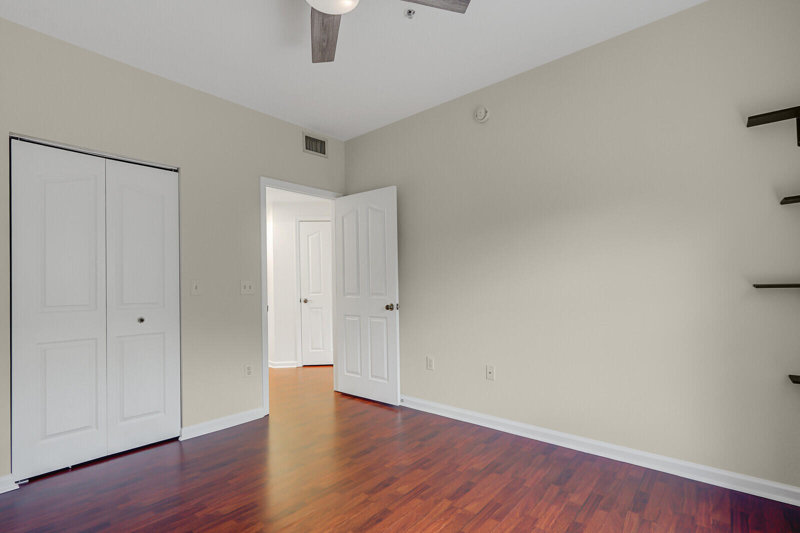 826 Dakota Drive 105